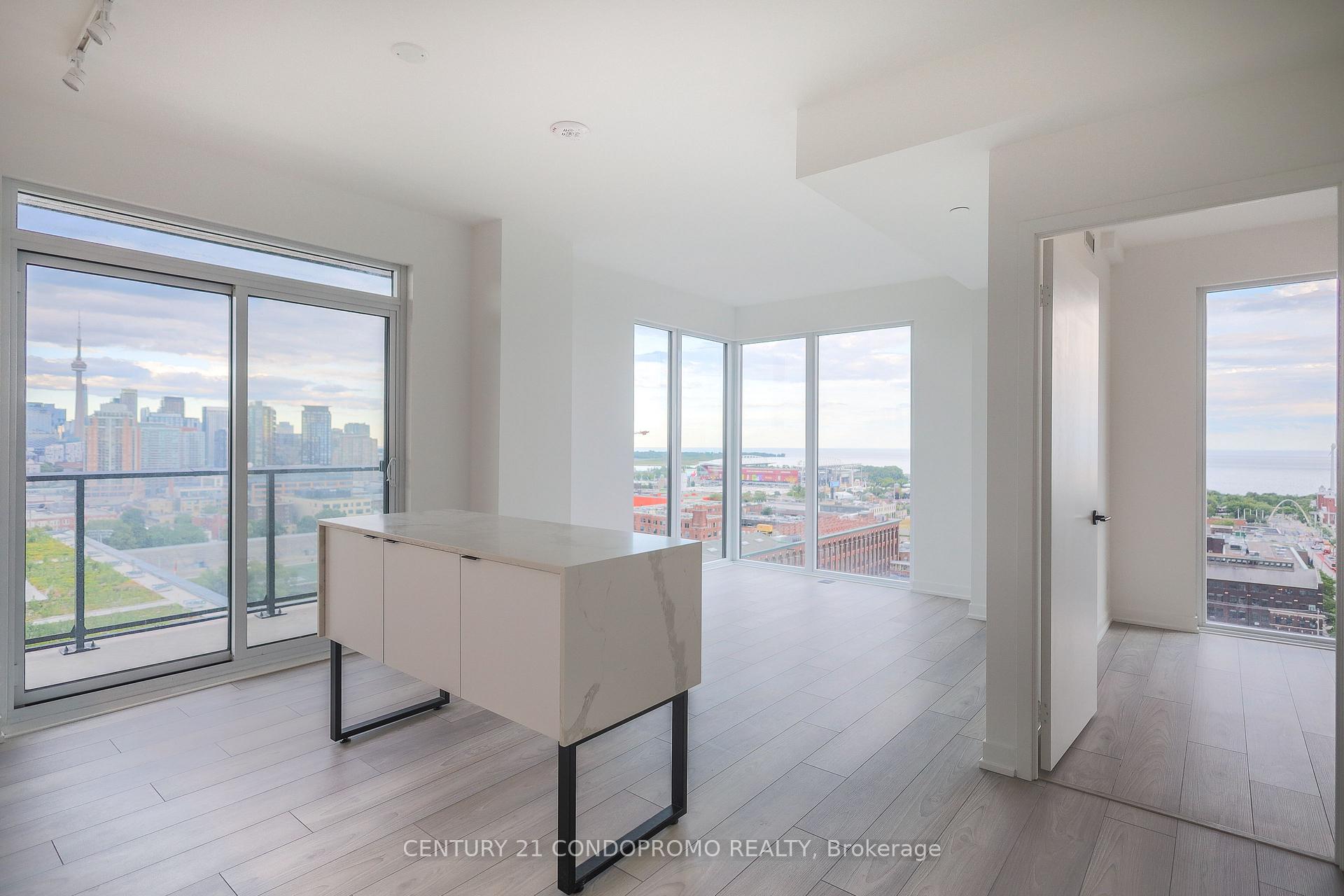 Photo 4 of Unit 1502, 285 Dufferin Street, Toronto, South Parkdale — HOMEH