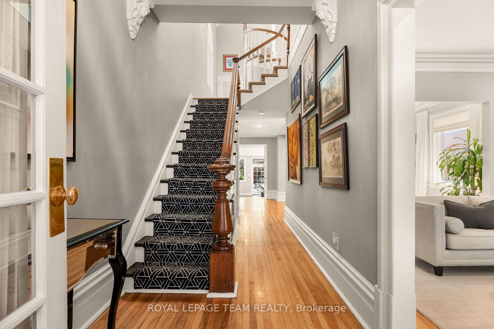 Photo 5 of 150 Guigues Avenue, Ottawa, Lower Town/Byward Market — HOMEH