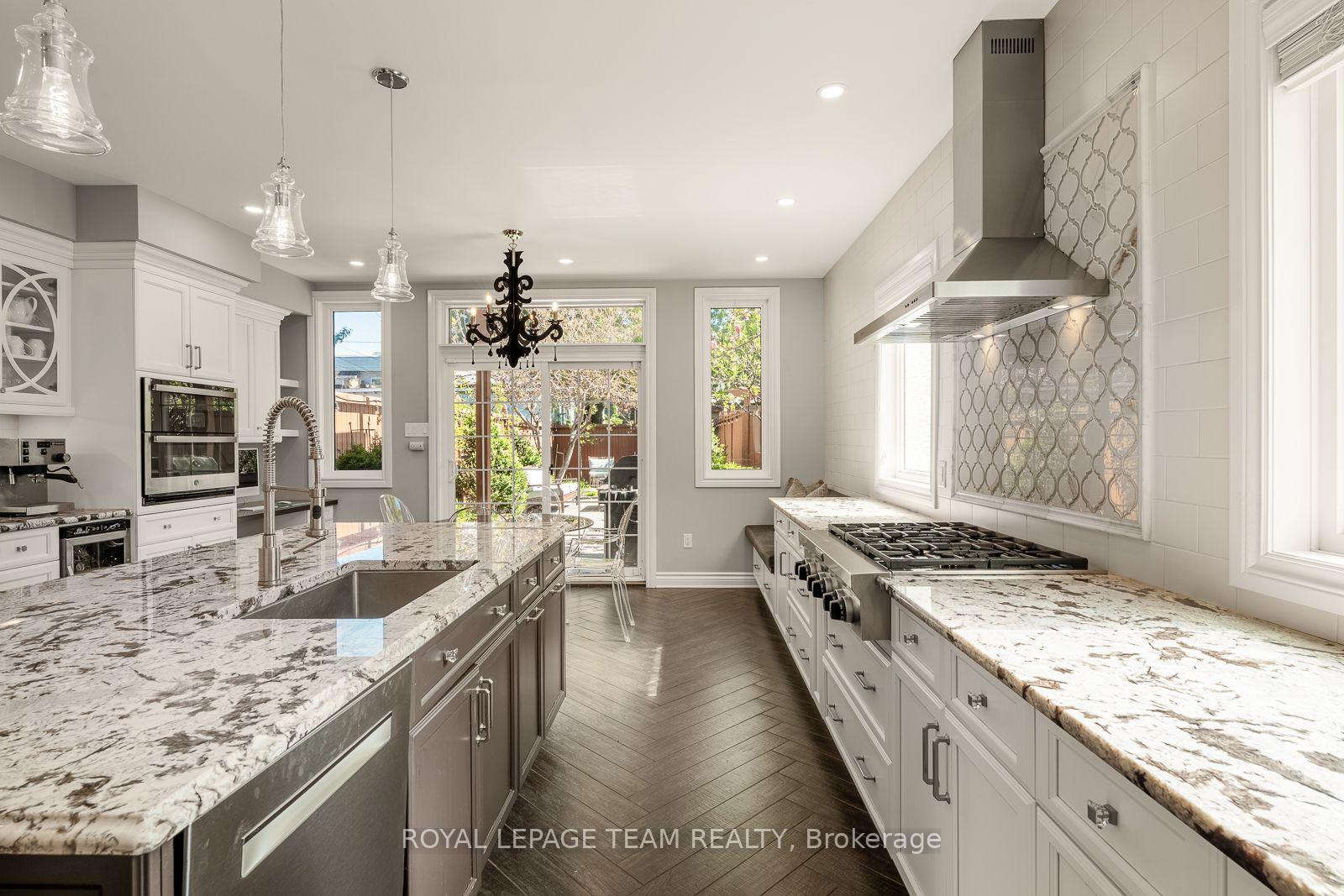 Photo 15 of 150 Guigues Avenue, Ottawa, Lower Town/Byward Market — HOMEH