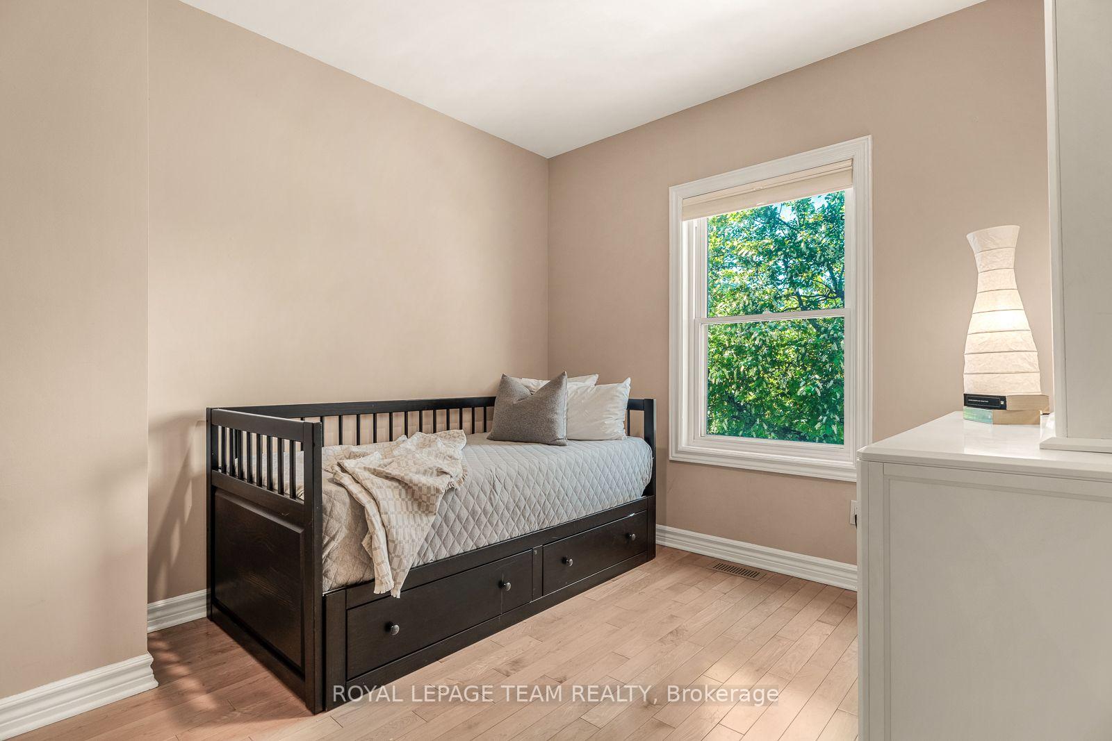 Photo 25 of 150 Guigues Avenue, Ottawa, Lower Town/Byward Market — HOMEH