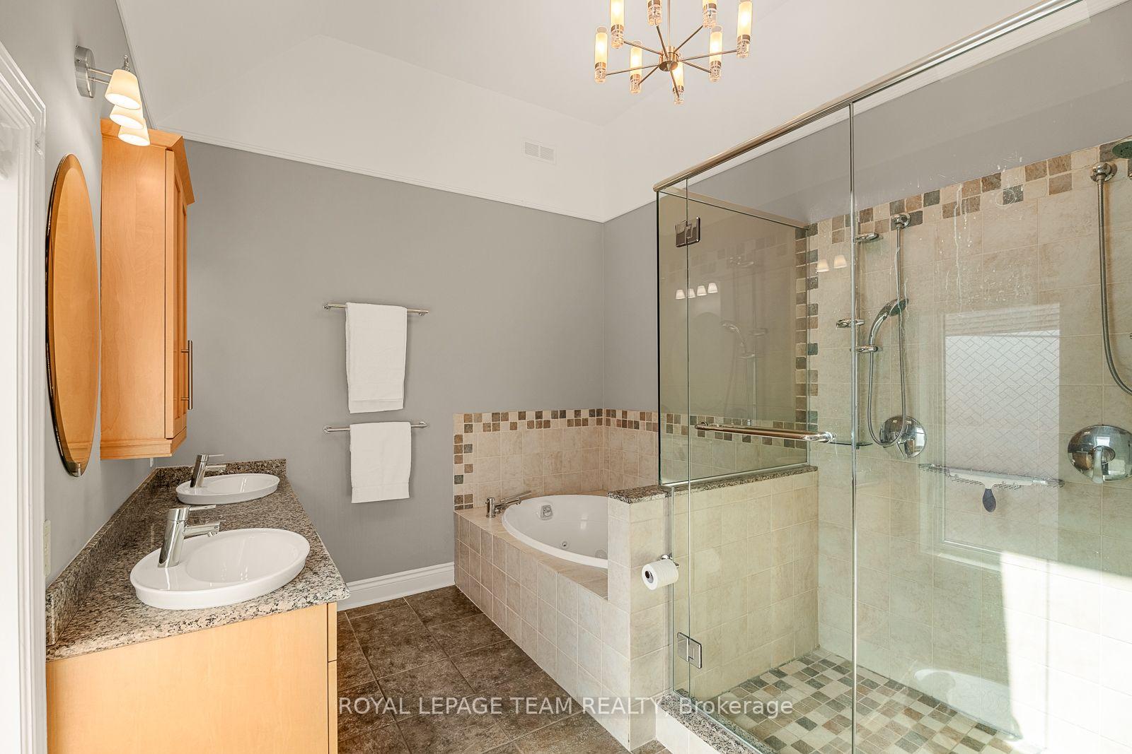 Photo 31 of 150 Guigues Avenue, Ottawa, Lower Town/Byward Market — HOMEH