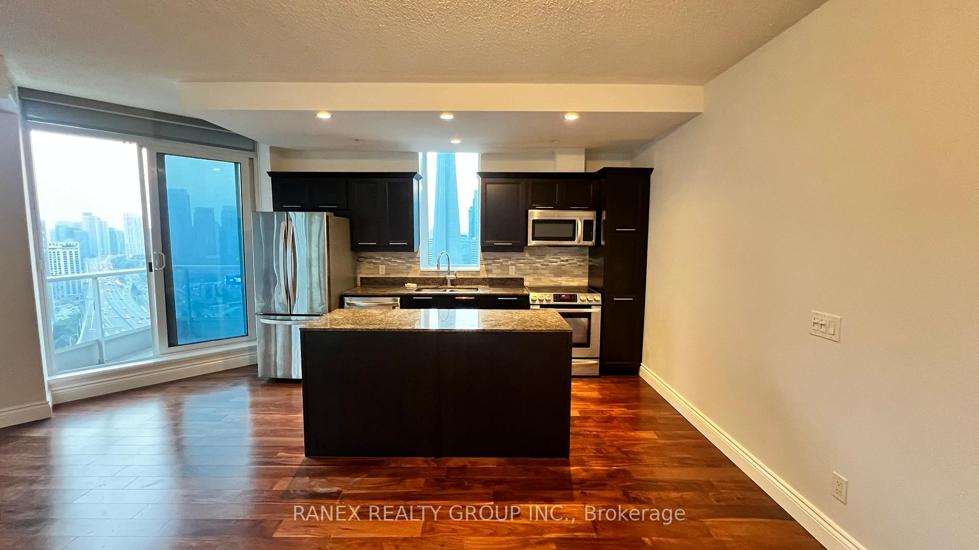 Photo 12 of Unit 2812, 8 York Street, Toronto, Waterfront Communities — HOMEH