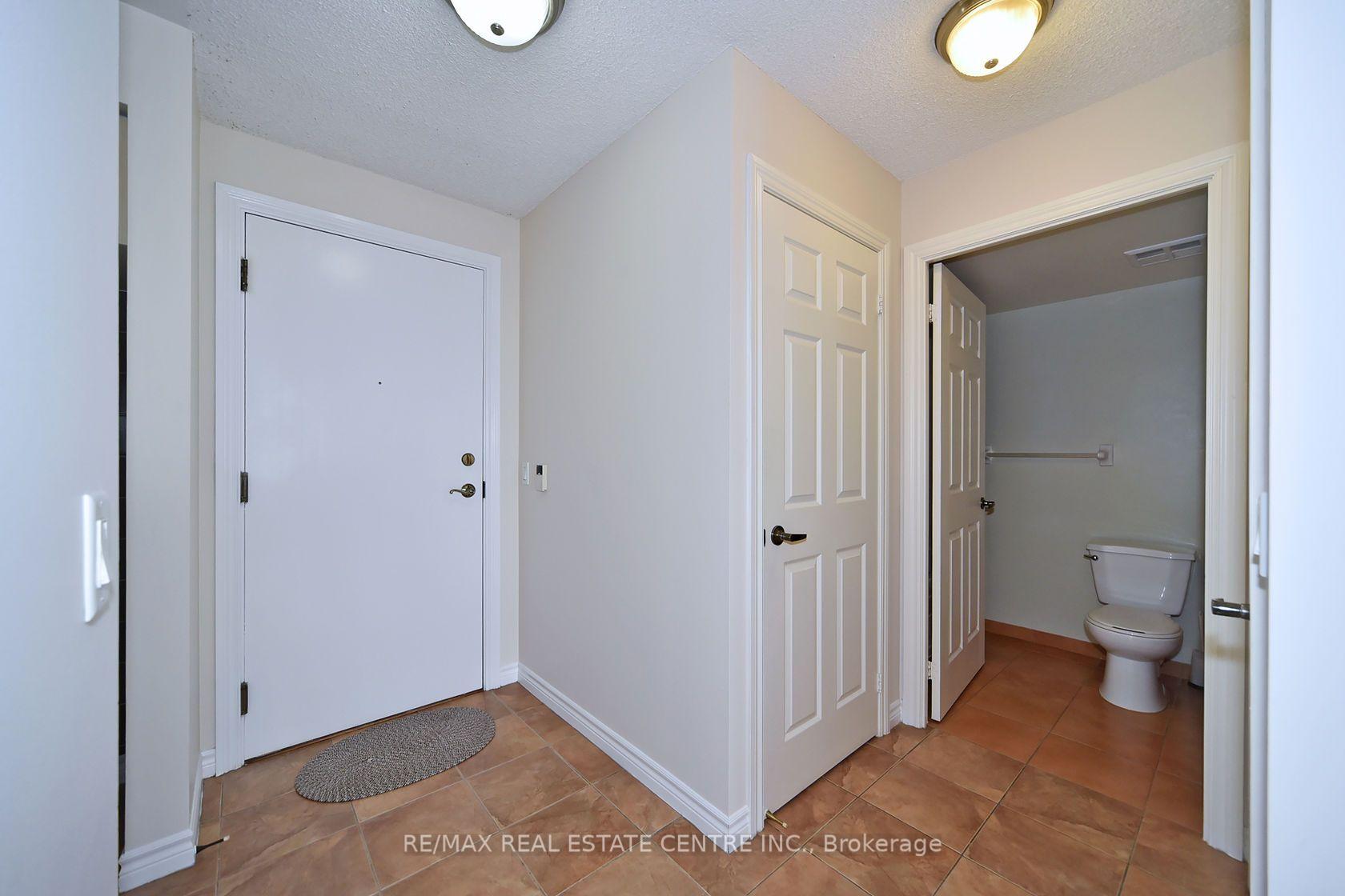 Photo 5 of Unit 2624, 700 Humberwood Boulevard, Etobicoke, West Humber-Clairville — HOMEH
