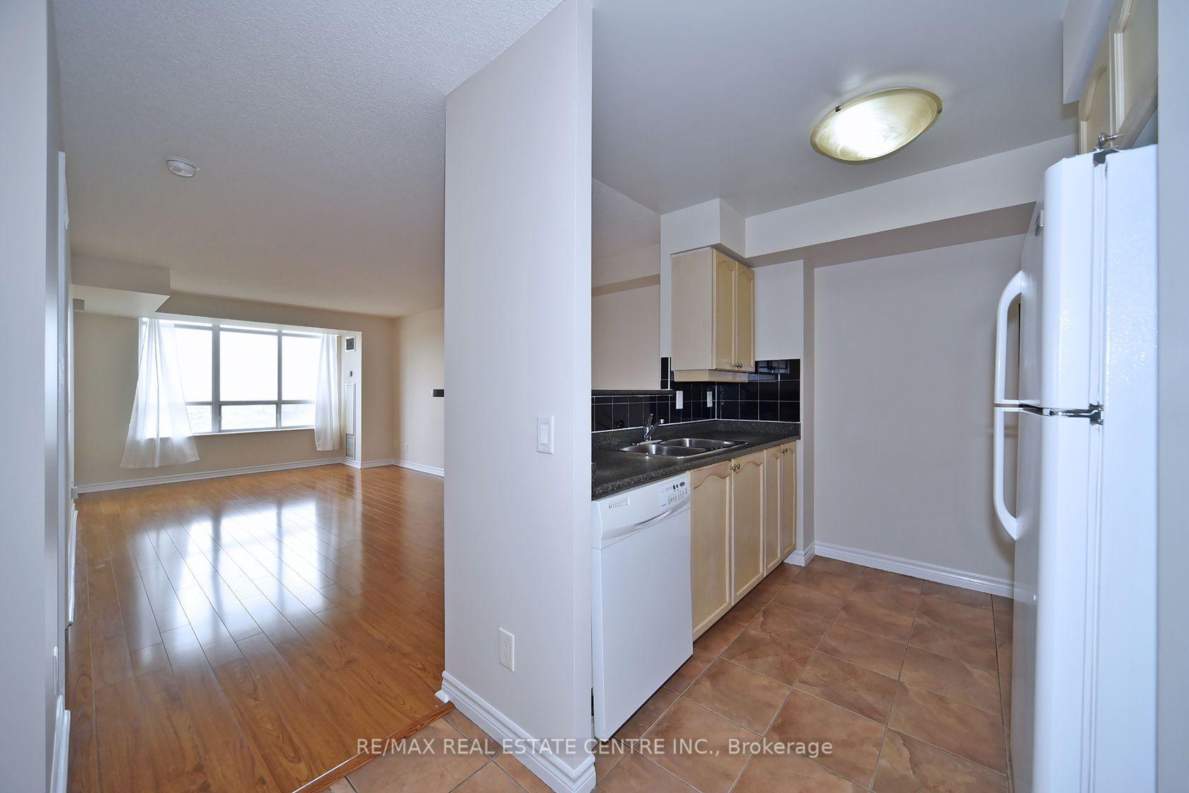 Photo 9 of Unit 2624, 700 Humberwood Boulevard, Etobicoke, West Humber-Clairville — HOMEH