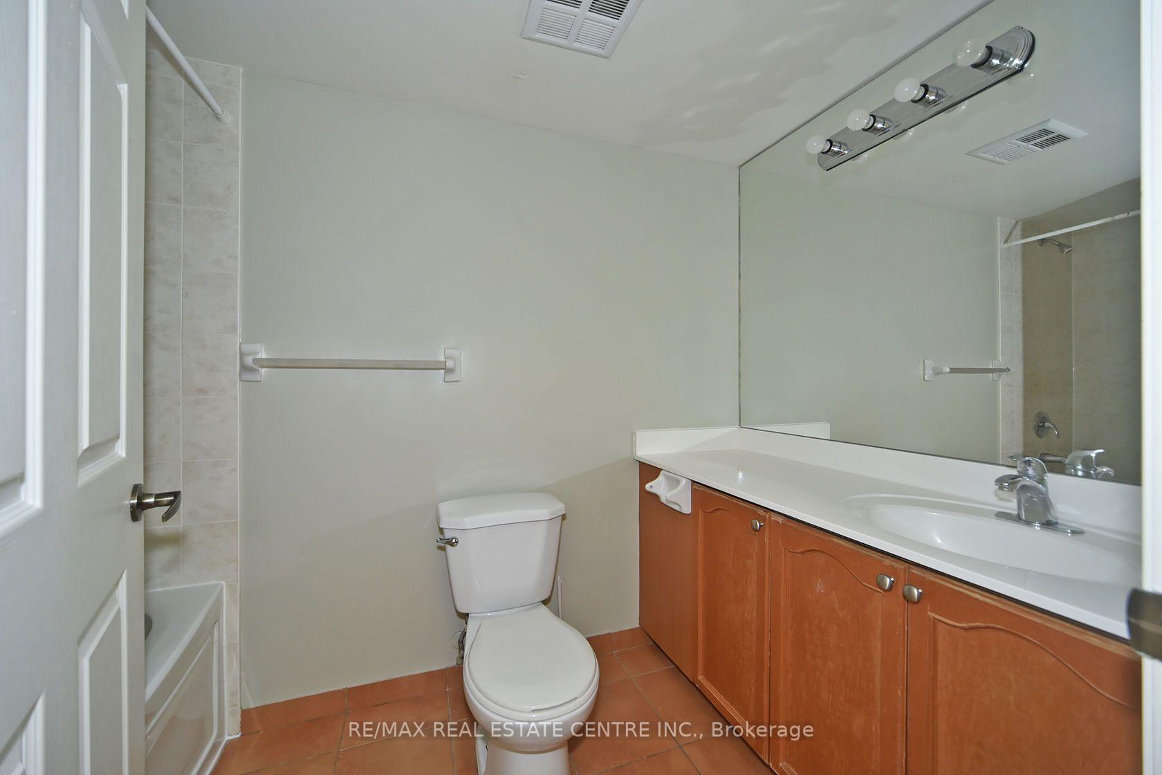 Photo 23 of Unit 2624, 700 Humberwood Boulevard, Etobicoke, West Humber-Clairville — HOMEH