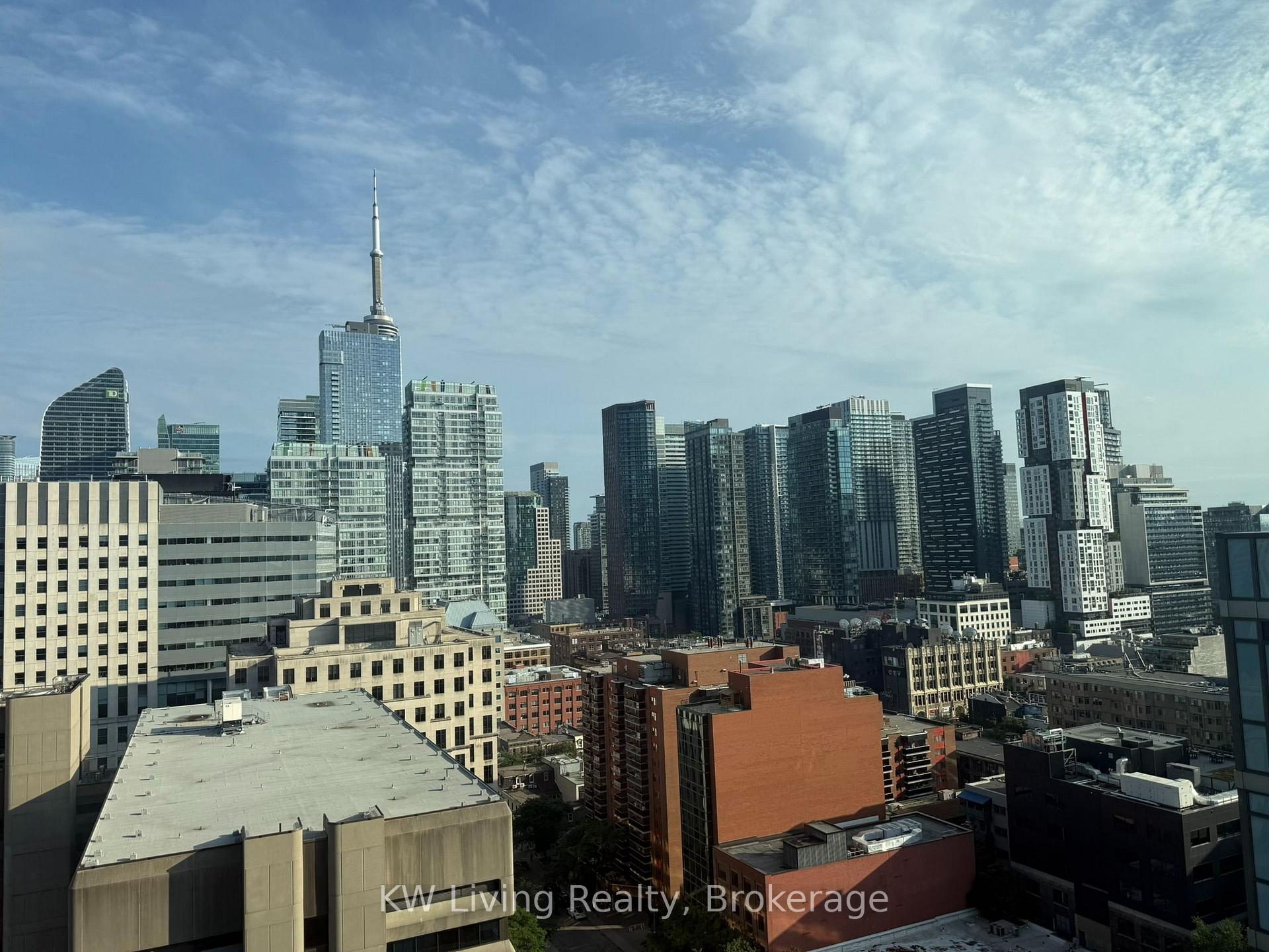 Photo 4 of Unit 2009, 210 Simcoe Street, Toronto, Kensington-Chinatown — HOMEH