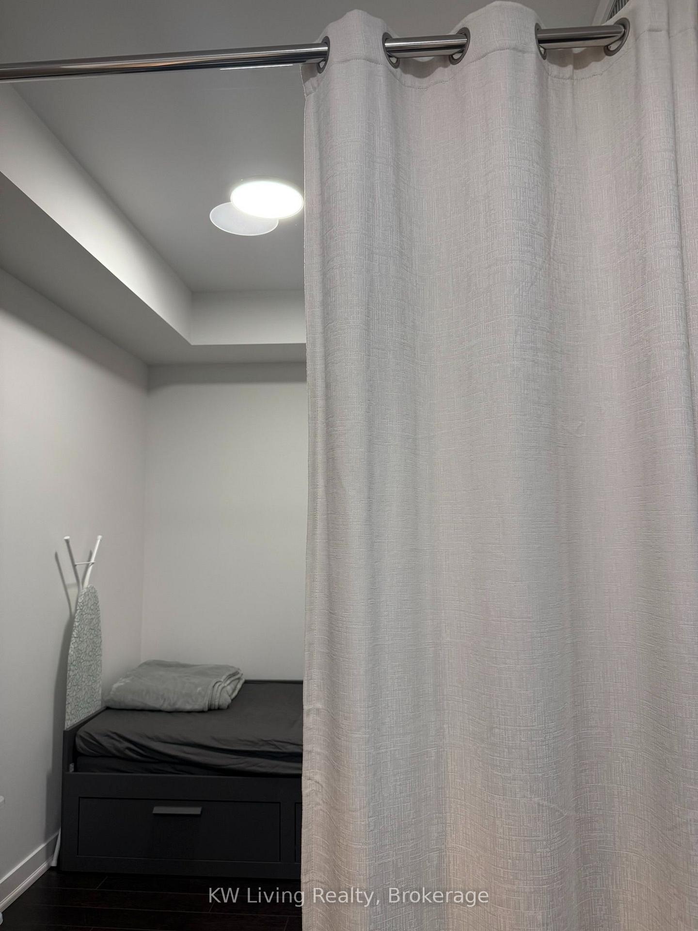 Photo 17 of Unit 2009, 210 Simcoe Street, Toronto, Kensington-Chinatown — HOMEH