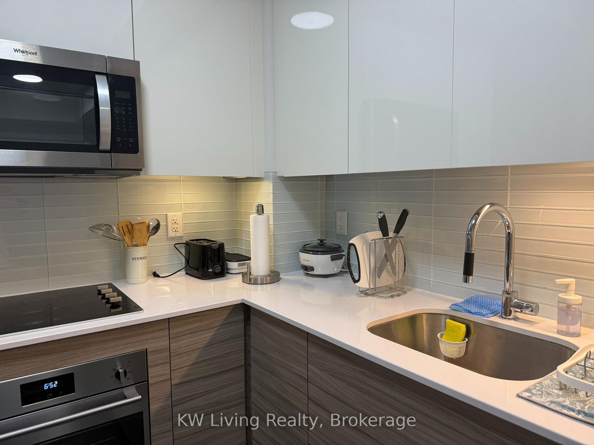 Photo 21 of Unit 2009, 210 Simcoe Street, Toronto, Kensington-Chinatown — HOMEH
