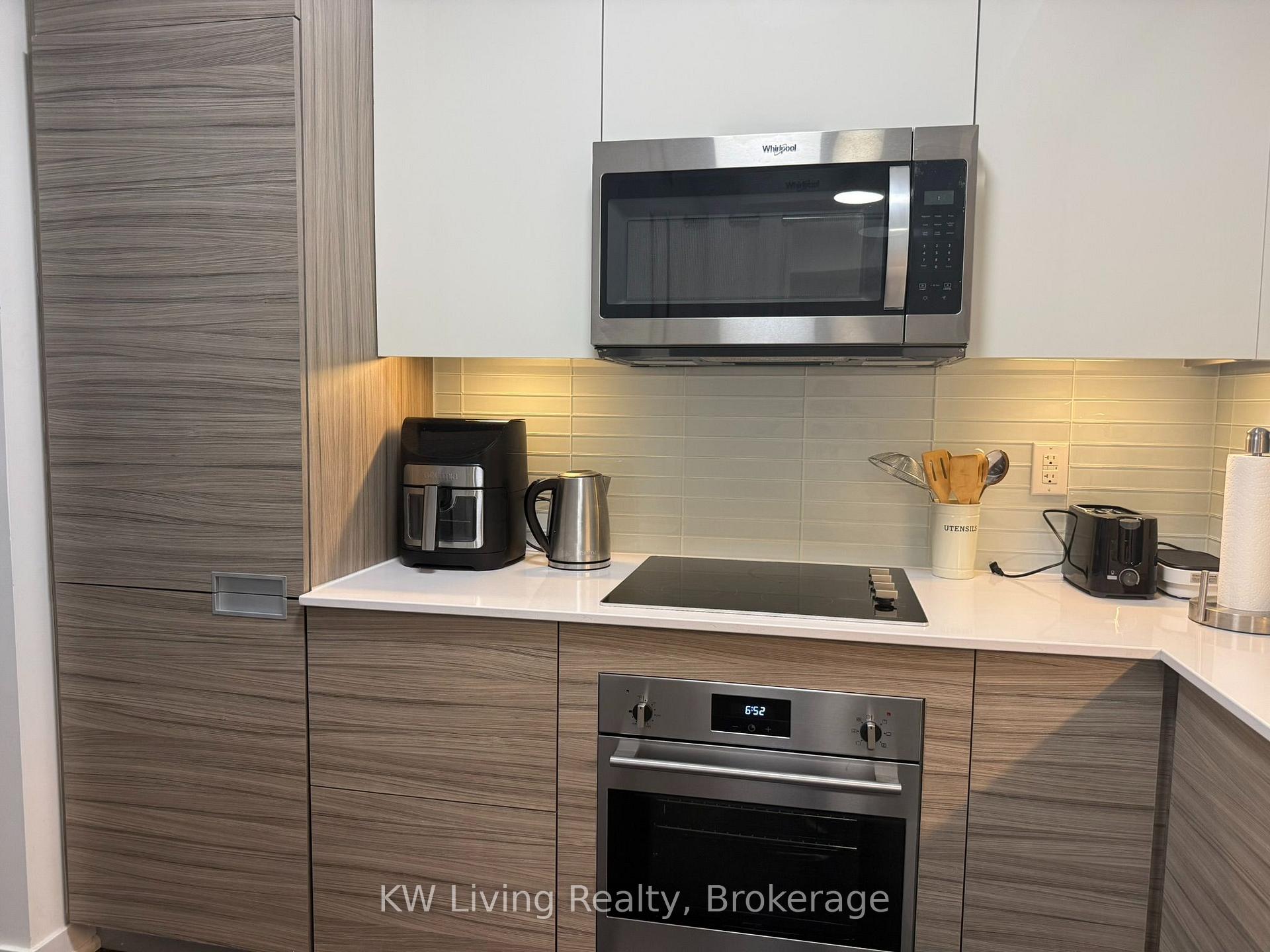 Photo 22 of Unit 2009, 210 Simcoe Street, Toronto, Kensington-Chinatown — HOMEH