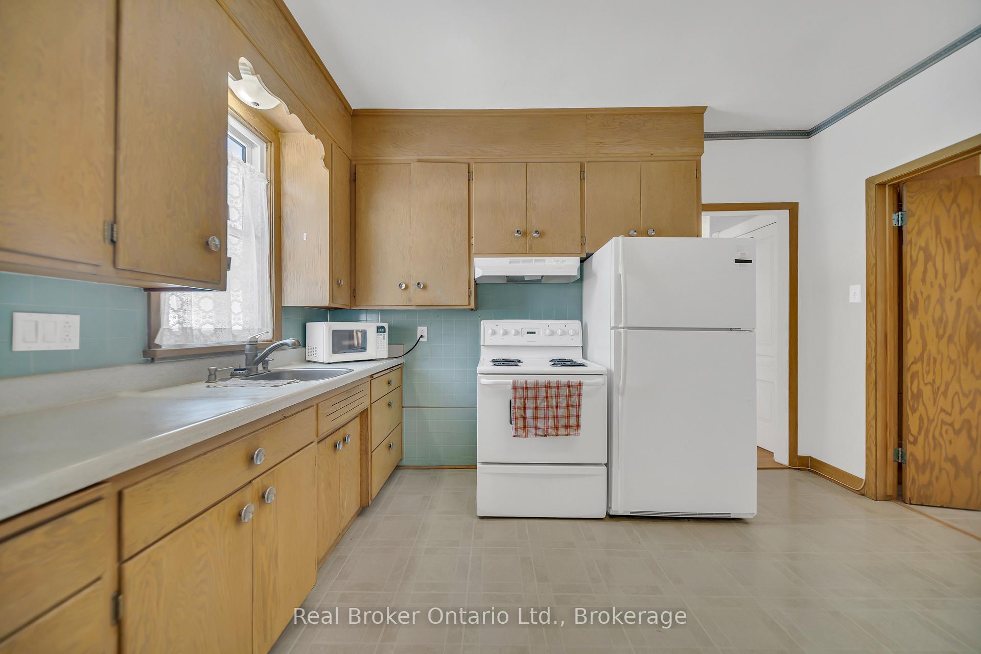 Photo 15 of 141 Samuel Street, Kitchener, Auditorium — HOMEH