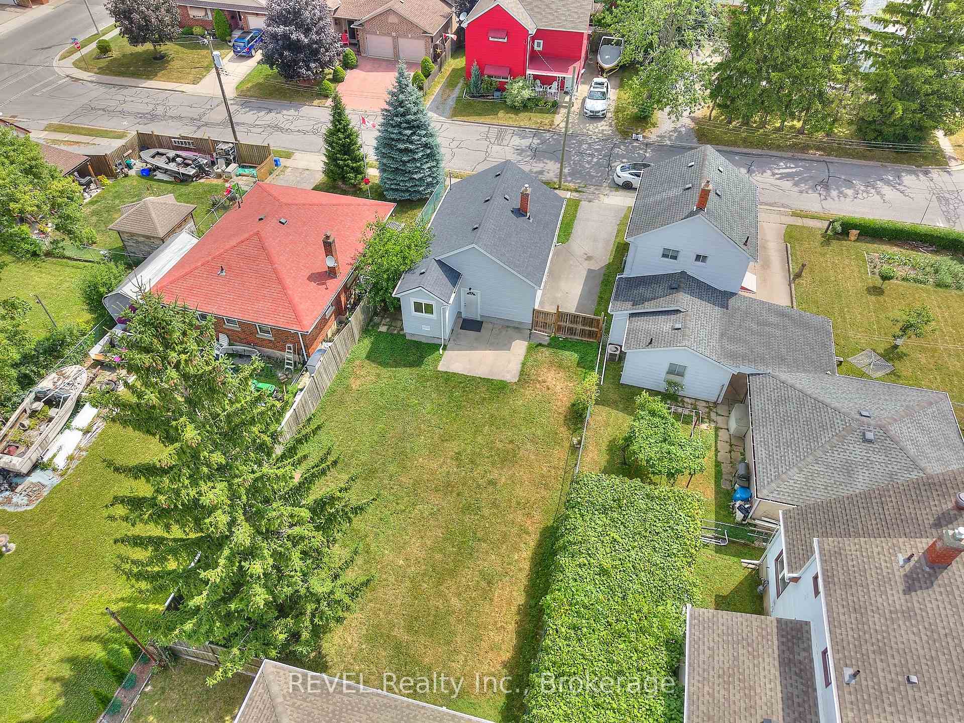 Photo 3 of 9 Colborne Street, Thorold, Thorold Downtown — HOMEH
