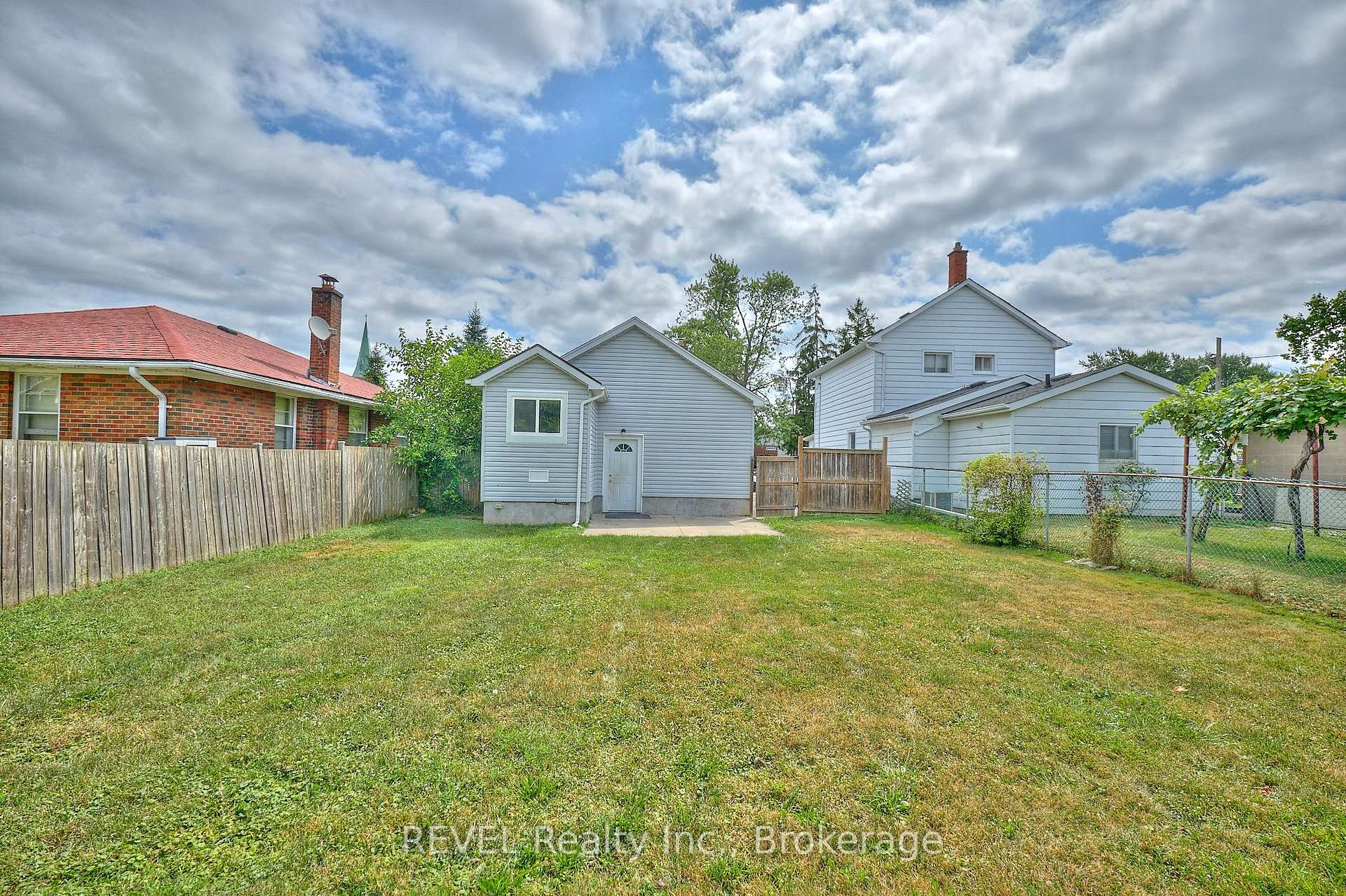 Photo 33 of 9 Colborne Street, Thorold, Thorold Downtown — HOMEH