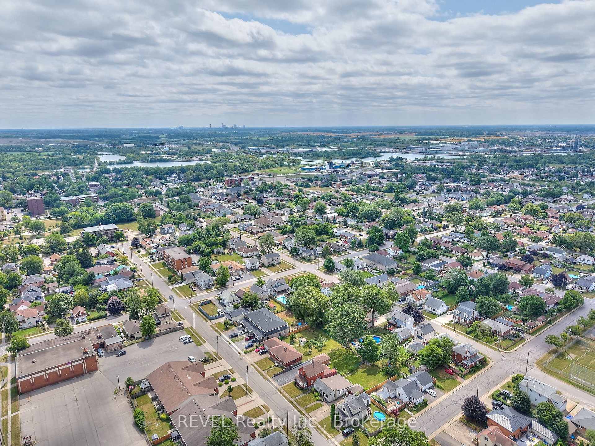 Photo 35 of 9 Colborne Street, Thorold, Thorold Downtown — HOMEH