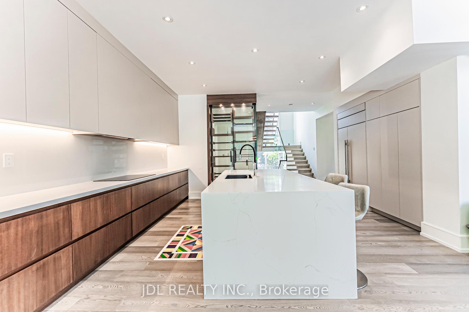 Photo 12 of 19 Fifeshire Road, North York, St. Andrew-Windfields — HOMEH