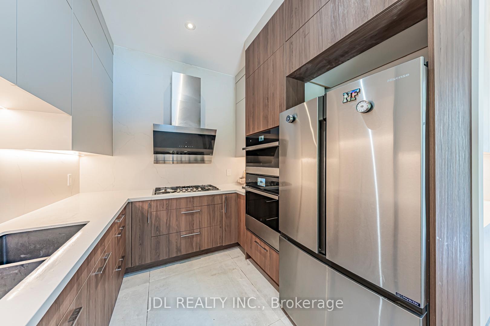 Photo 20 of 19 Fifeshire Road, North York, St. Andrew-Windfields — HOMEH