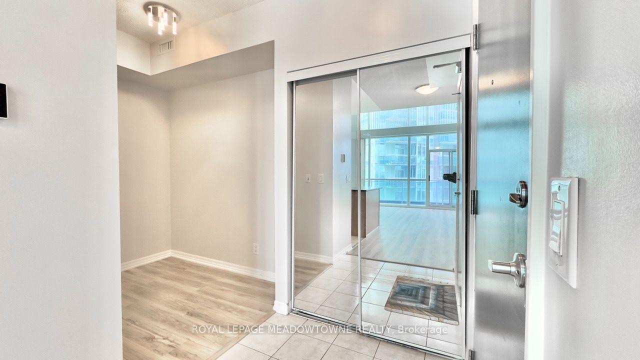 Photo 2 of Unit 2114, 223 Webb Drive, Mississauga, City Centre — HOMEH