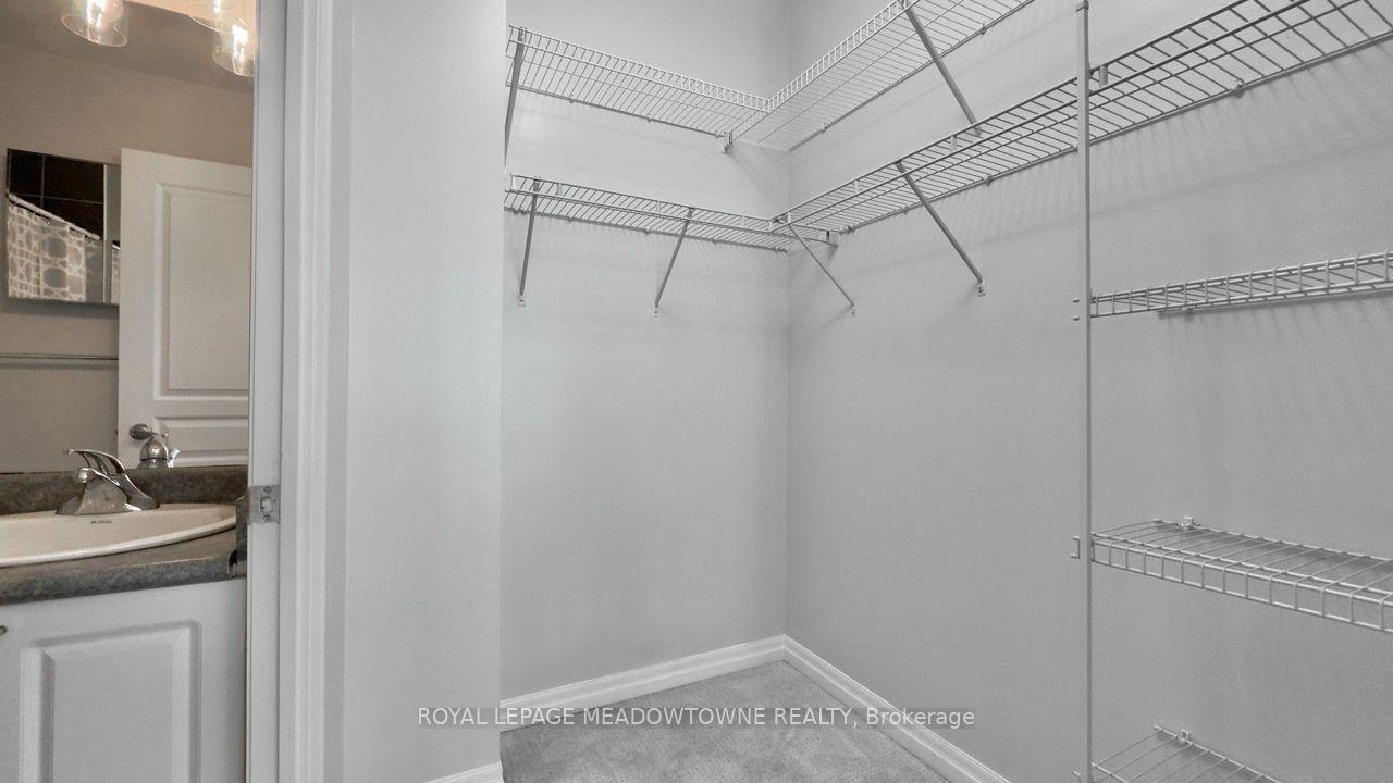 Photo 6 of Unit 2114, 223 Webb Drive, Mississauga, City Centre — HOMEH
