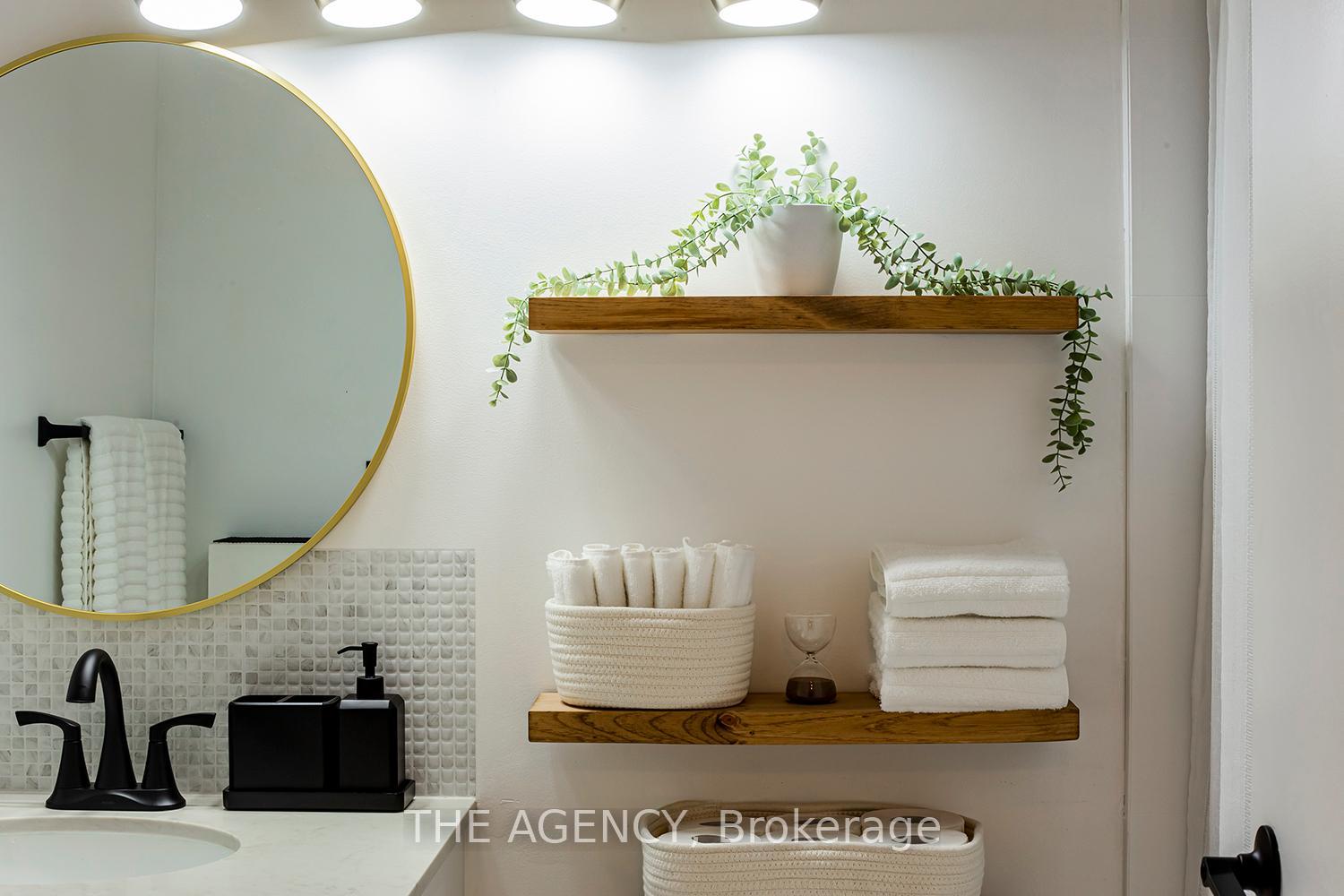 Photo 7 of Unit 208, 219 Fort York Boulevard, Toronto, Niagara — HOMEH