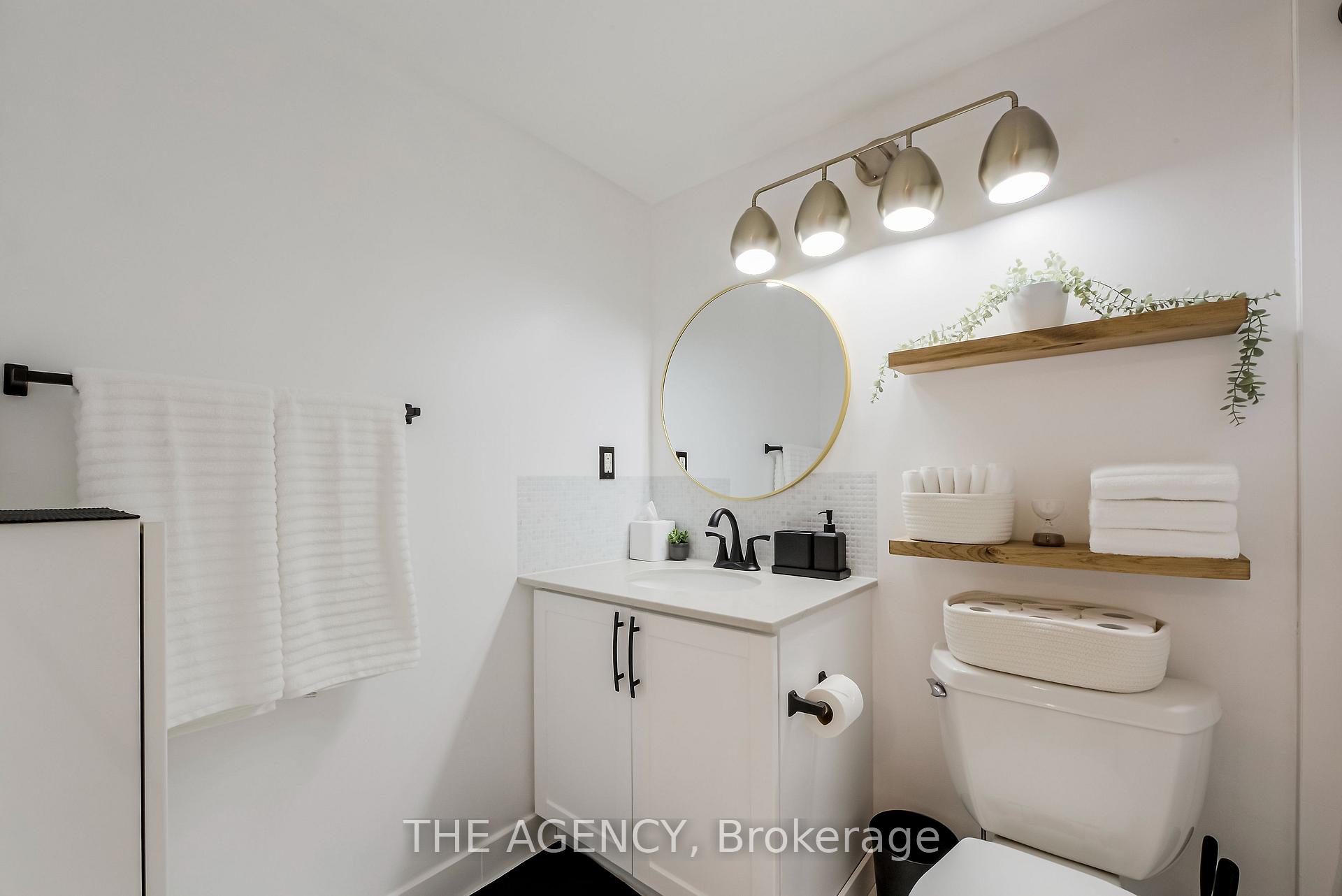 Photo 8 of Unit 208, 219 Fort York Boulevard, Toronto, Niagara — HOMEH