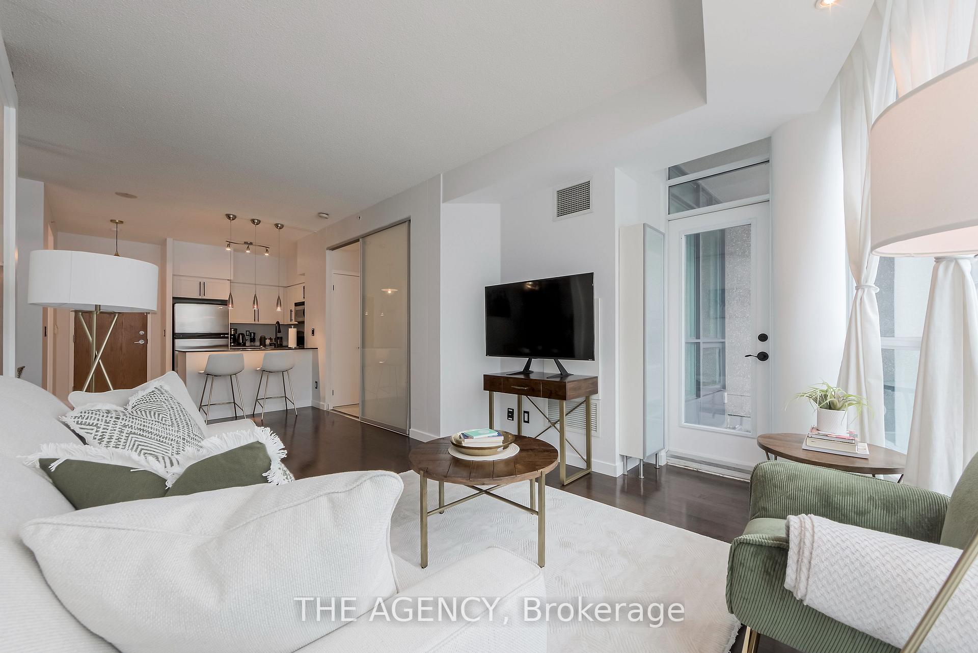 Photo 15 of Unit 208, 219 Fort York Boulevard, Toronto, Niagara — HOMEH