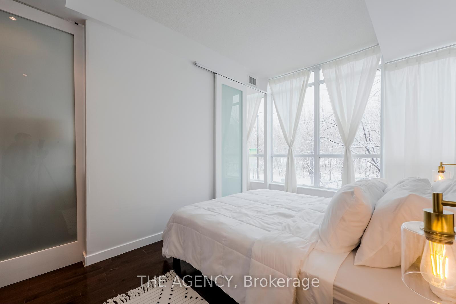 Photo 22 of Unit 208, 219 Fort York Boulevard, Toronto, Niagara — HOMEH