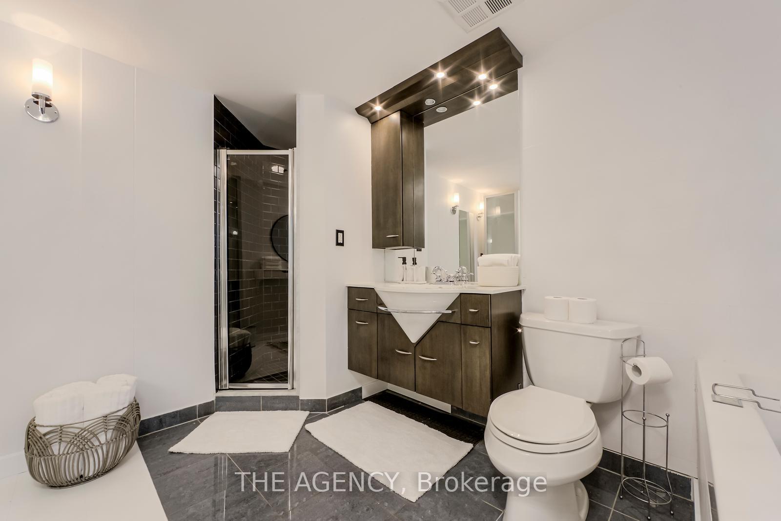 Photo 28 of Unit 208, 219 Fort York Boulevard, Toronto, Niagara — HOMEH