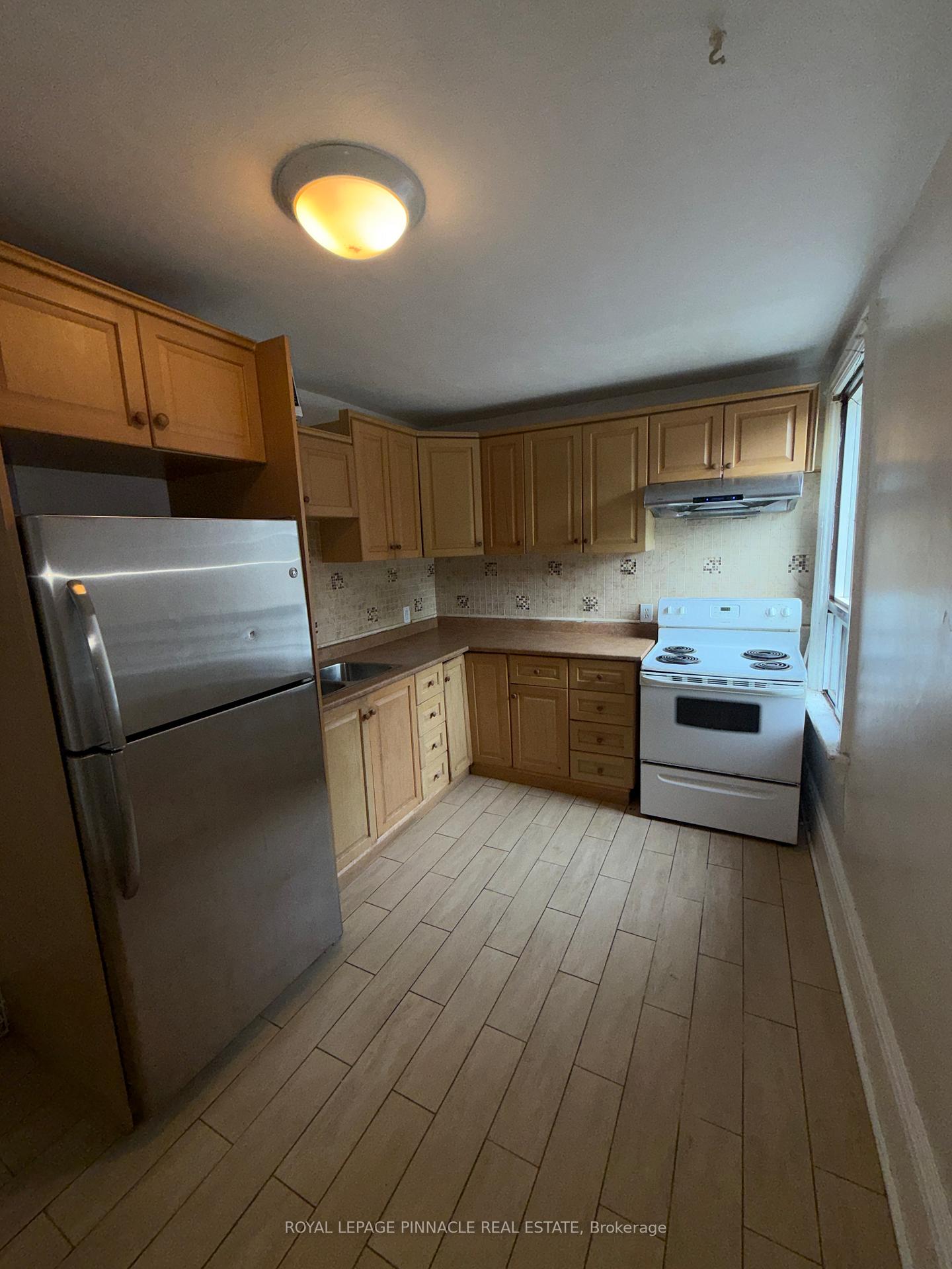 Photo 3 of Unit Upper, 55 Cannon Street W, Hamilton, Strathcona — HOMEH