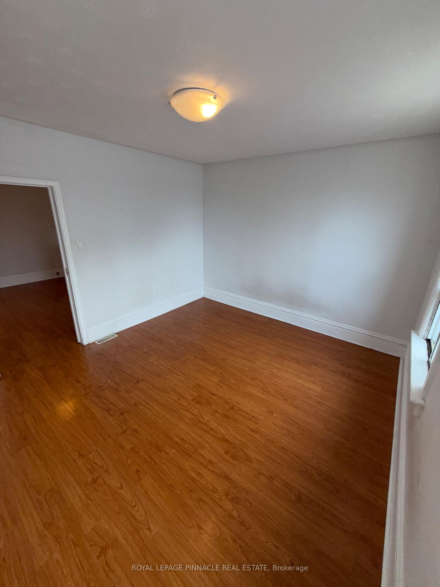 Photo 6 of Unit Upper, 55 Cannon Street W, Hamilton, Strathcona — HOMEH