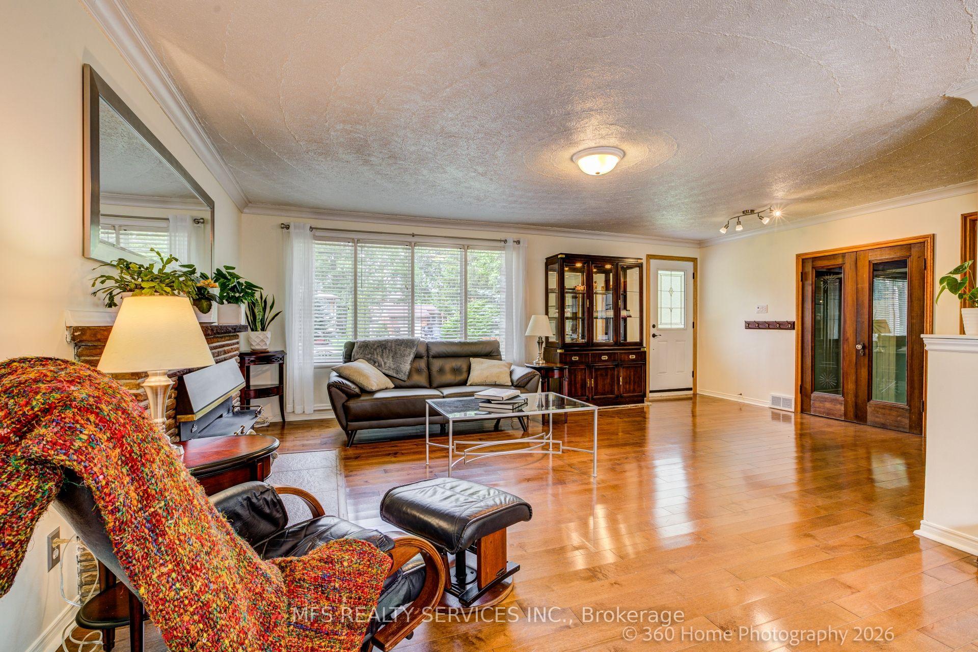 Photo 7 of 47 Deep Dene Drive, Scarborough, Highland Creek — HOMEH