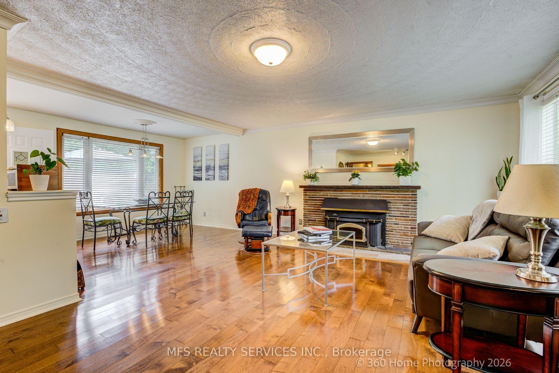 Photo 8 of 47 Deep Dene Drive, Scarborough, Highland Creek — HOMEH