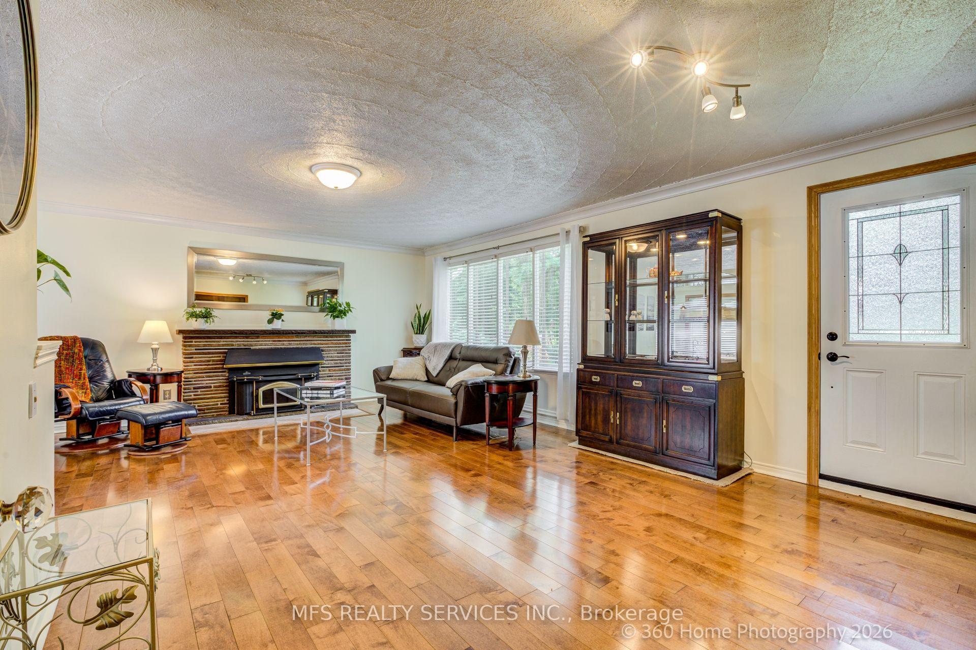 Photo 10 of 47 Deep Dene Drive, Scarborough, Highland Creek — HOMEH