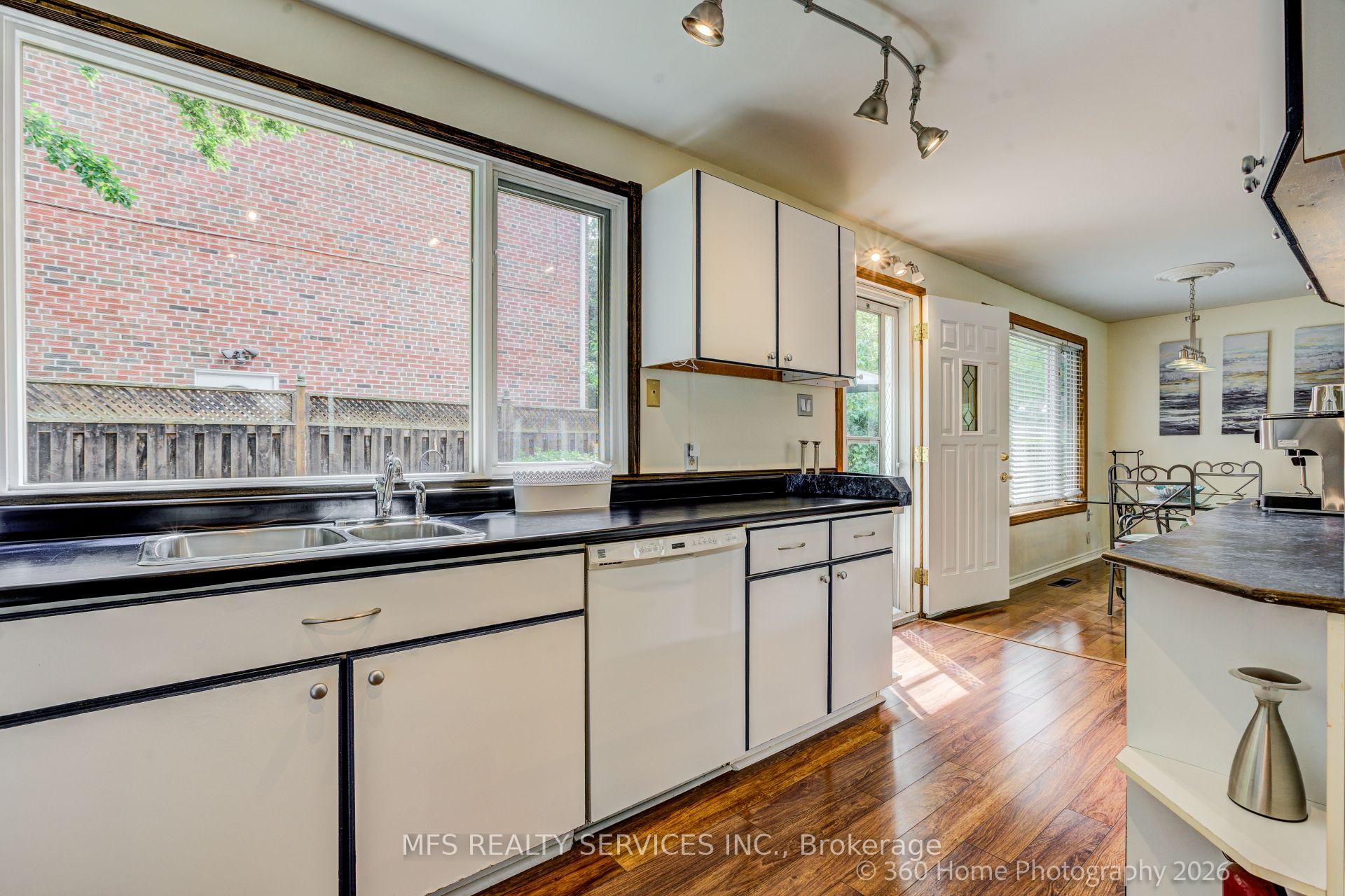 Photo 11 of 47 Deep Dene Drive, Scarborough, Highland Creek — HOMEH