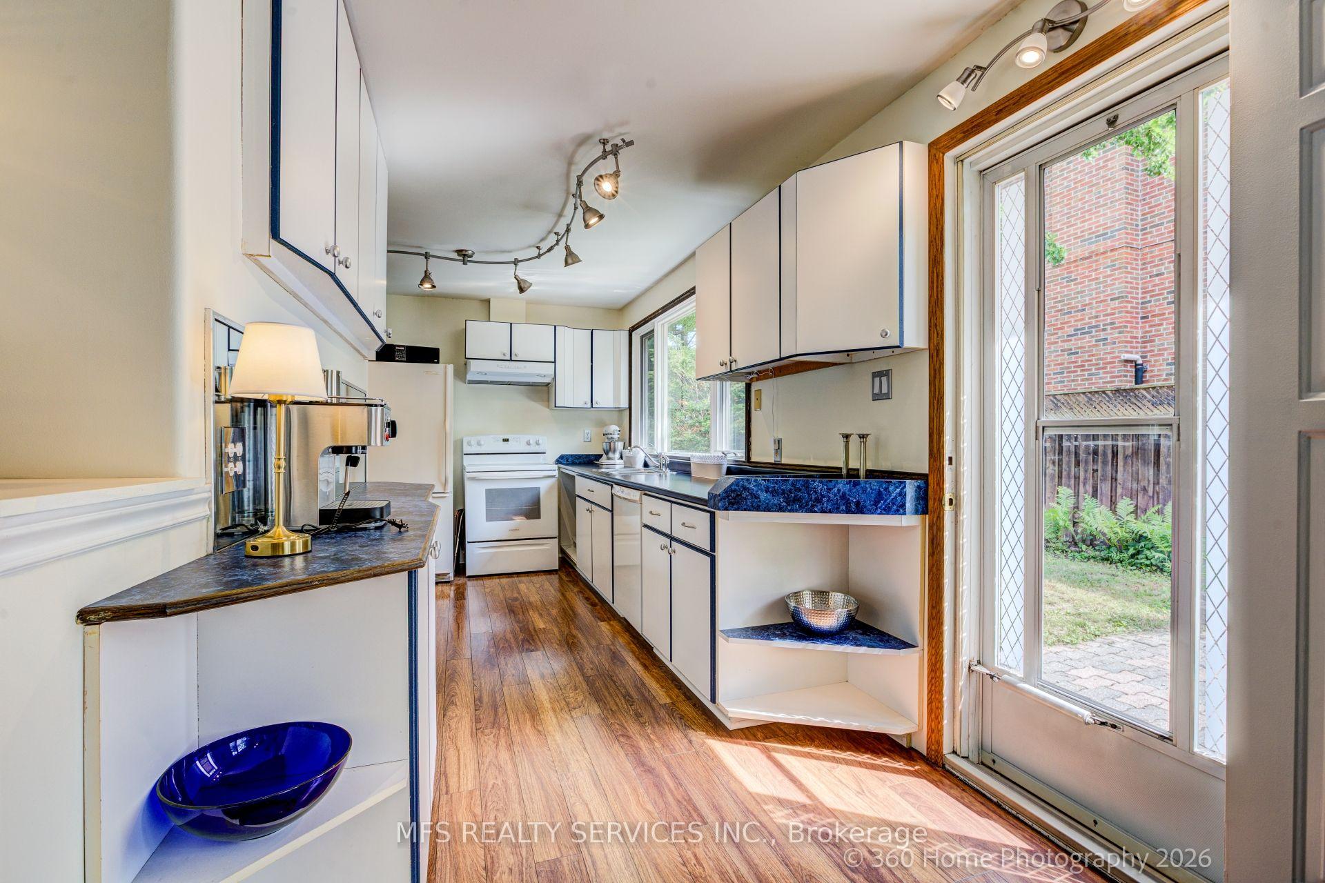 Photo 12 of 47 Deep Dene Drive, Scarborough, Highland Creek — HOMEH