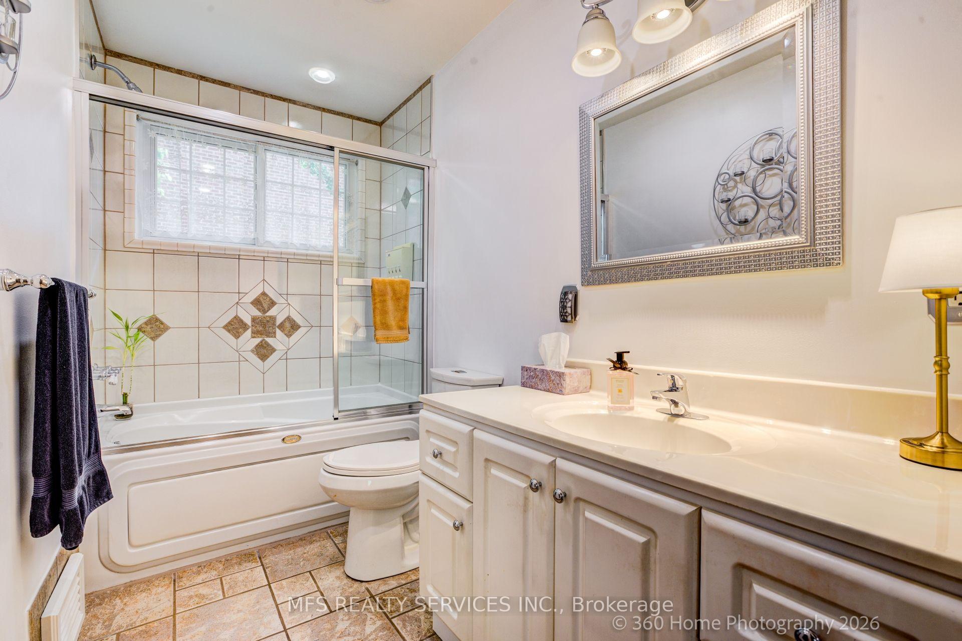 Photo 14 of 47 Deep Dene Drive, Scarborough, Highland Creek — HOMEH