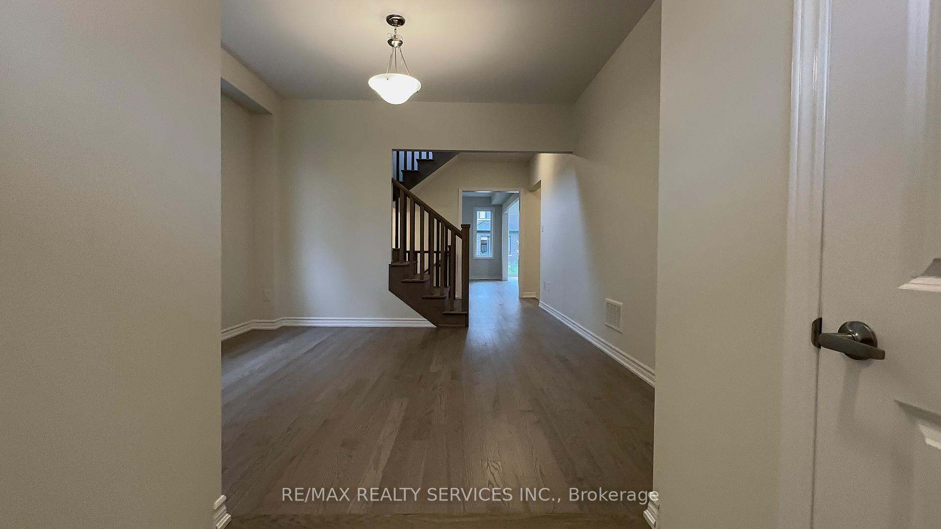 Photo 5 of 10 Molnar Crescent, Brantford, Empire South — HOMEH