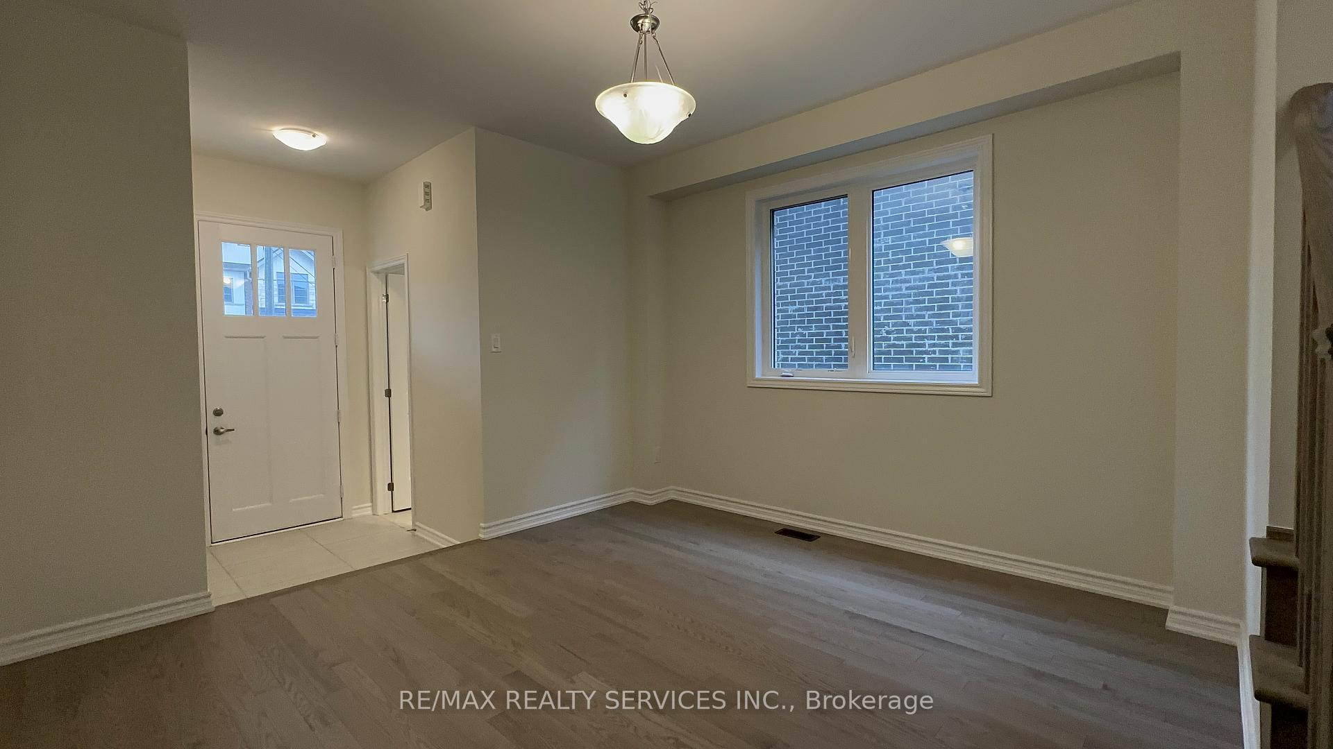 Photo 6 of 10 Molnar Crescent, Brantford, Empire South — HOMEH