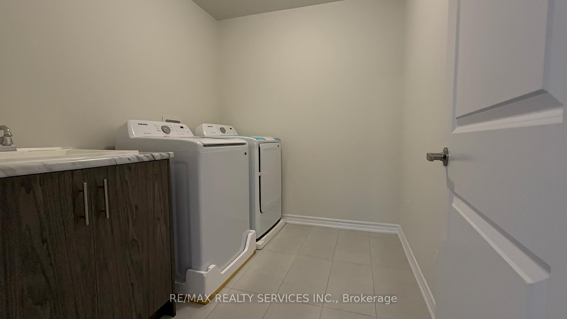Photo 28 of 10 Molnar Crescent, Brantford, Empire South — HOMEH