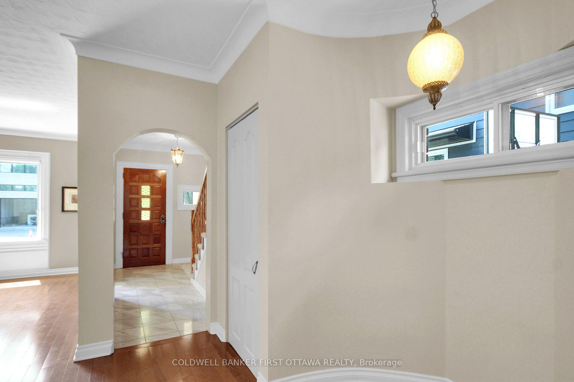 Photo 4 of 167 Faraday Street, Ottawa, Ottawa West — HOMEH