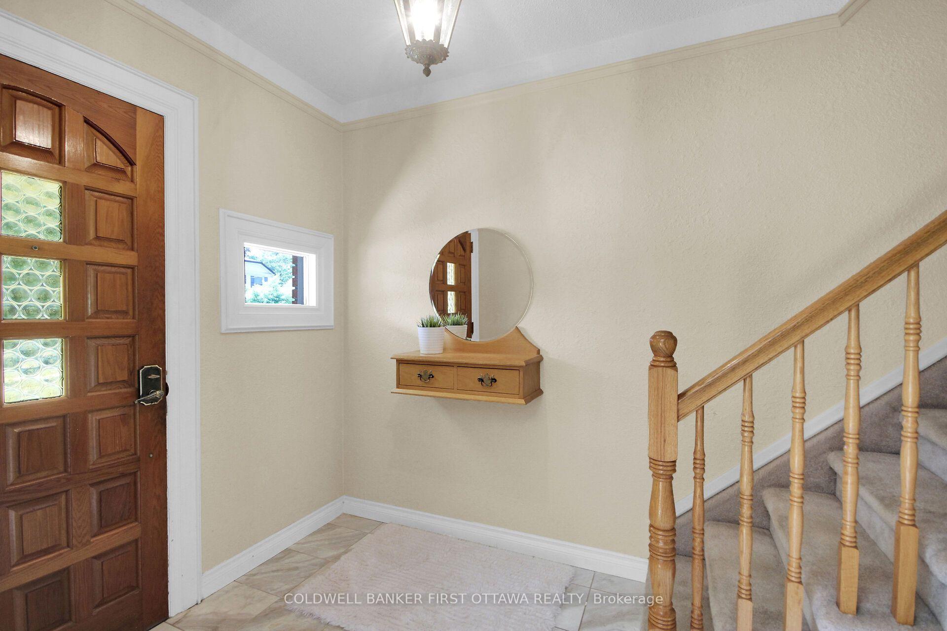 Photo 5 of 167 Faraday Street, Ottawa, Ottawa West — HOMEH