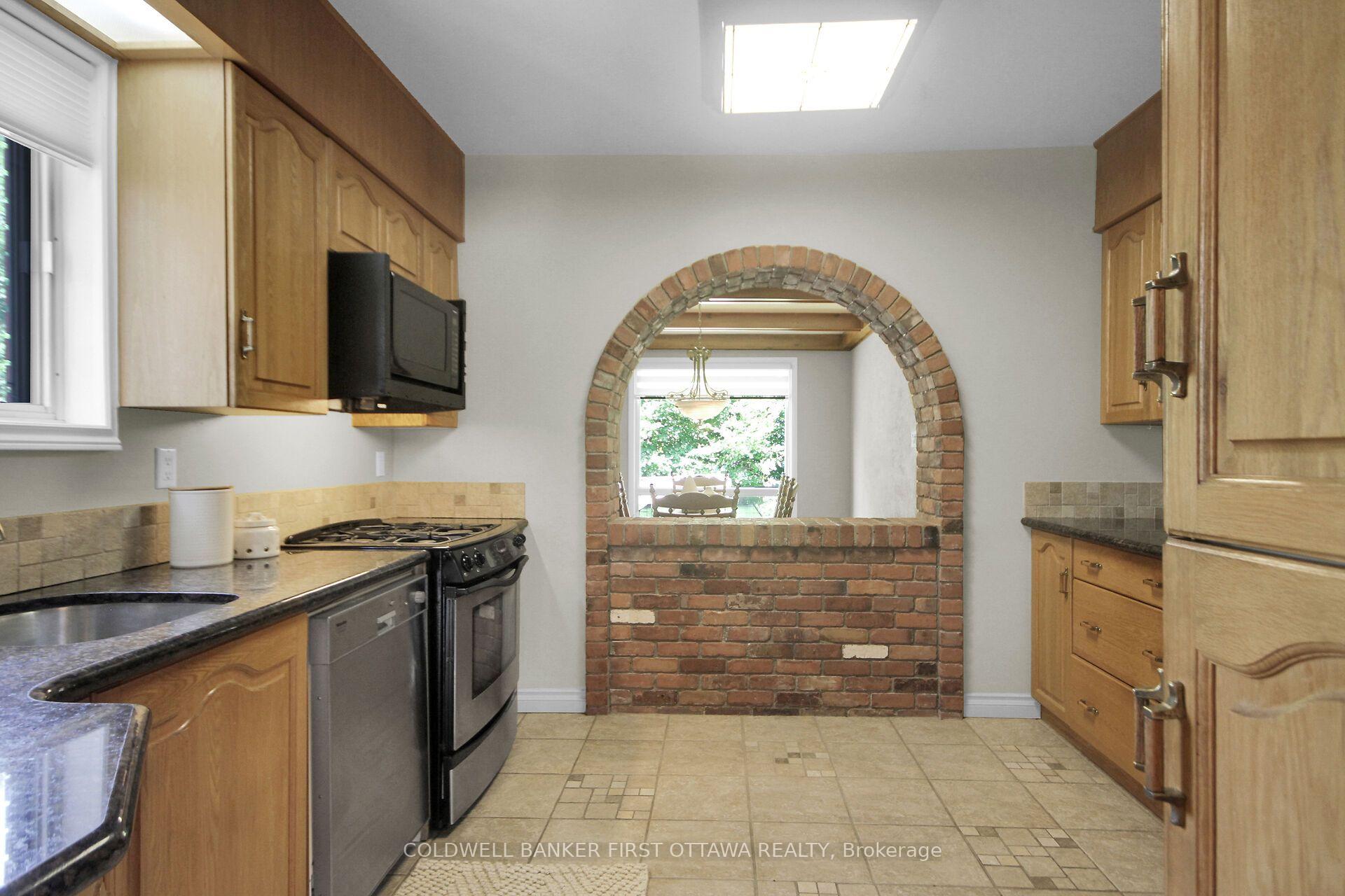 Photo 6 of 167 Faraday Street, Ottawa, Ottawa West — HOMEH
