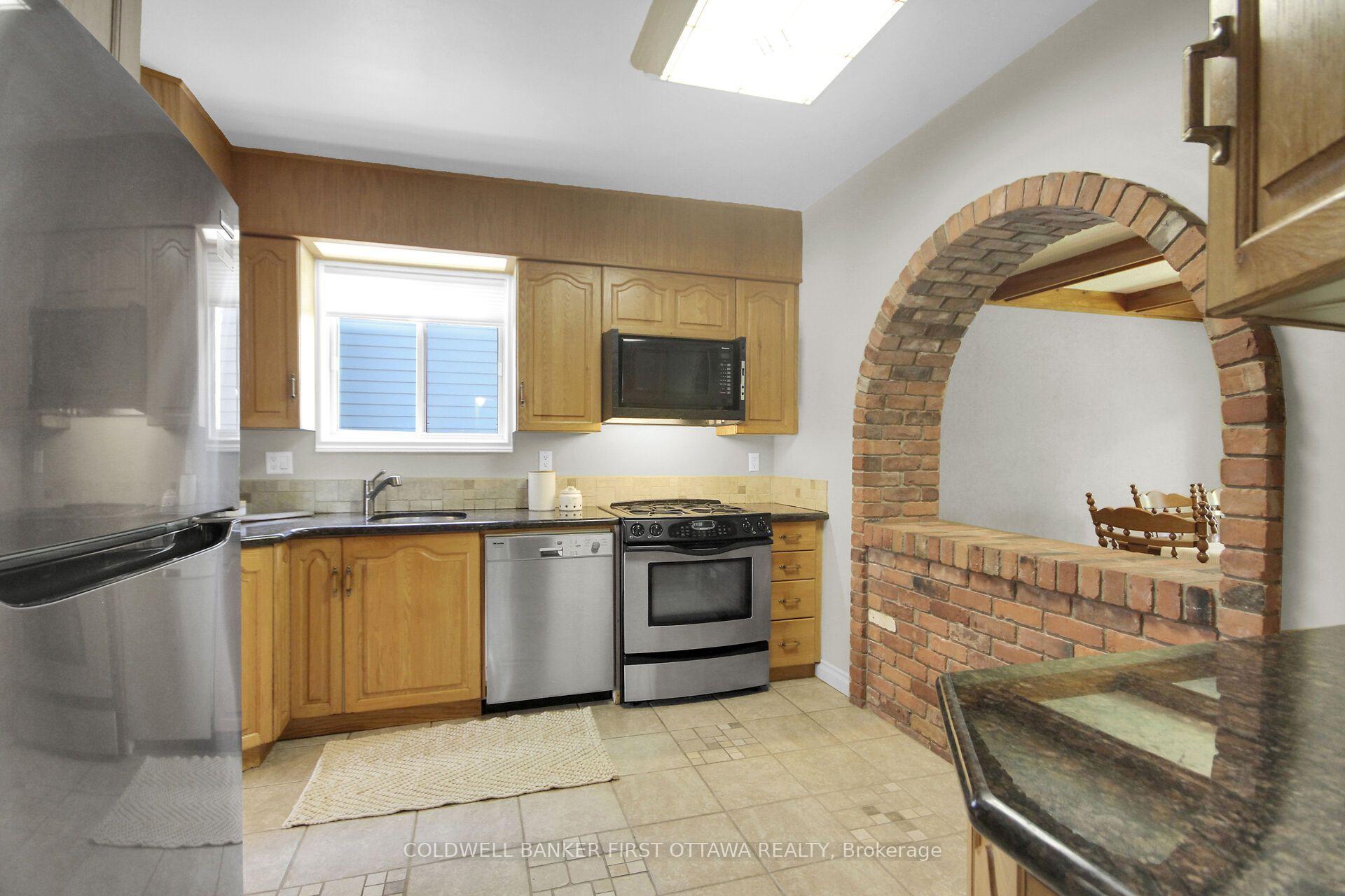 Photo 7 of 167 Faraday Street, Ottawa, Ottawa West — HOMEH