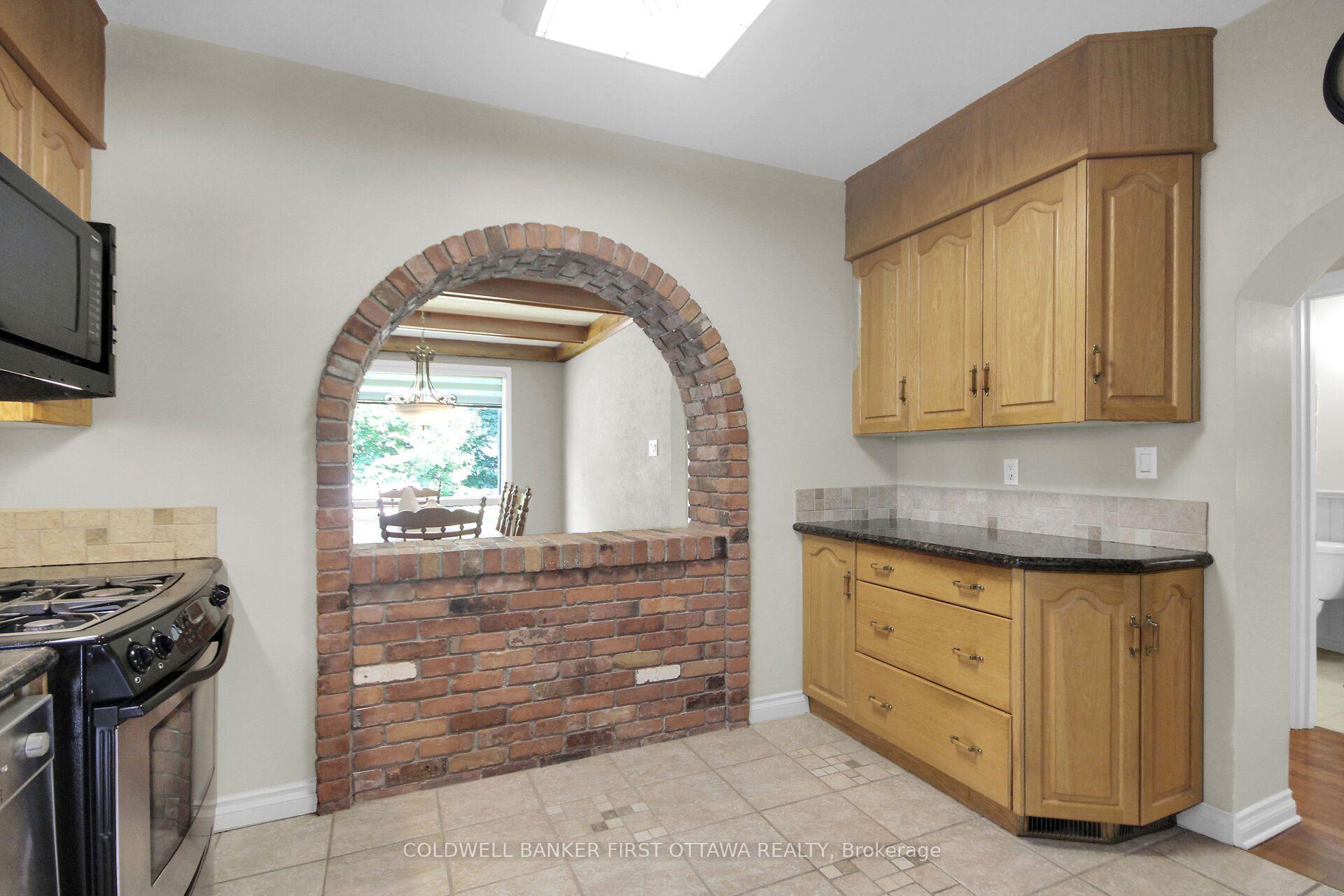 Photo 8 of 167 Faraday Street, Ottawa, Ottawa West — HOMEH