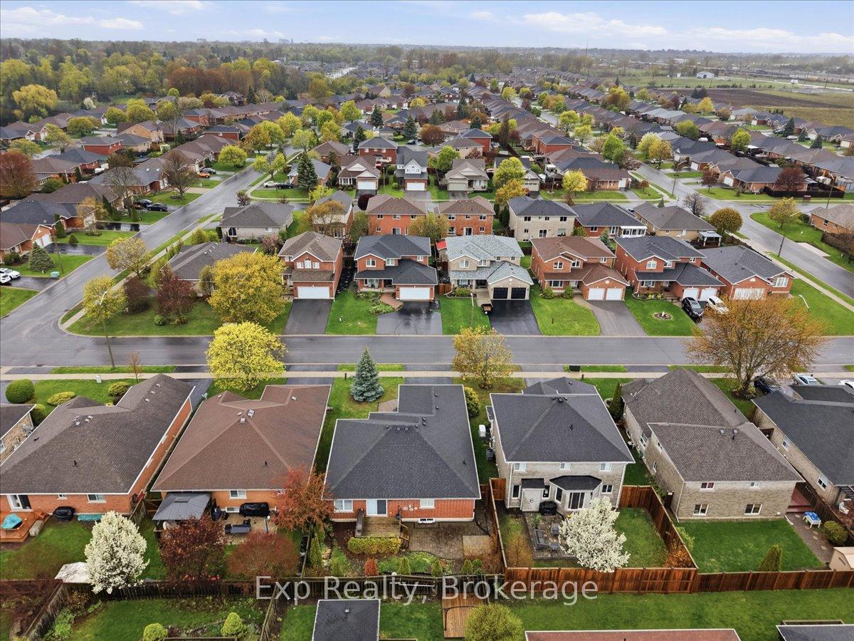 Photo 41 of 17 Spruce Gardens, Belleville, Belleville Ward — HOMEH