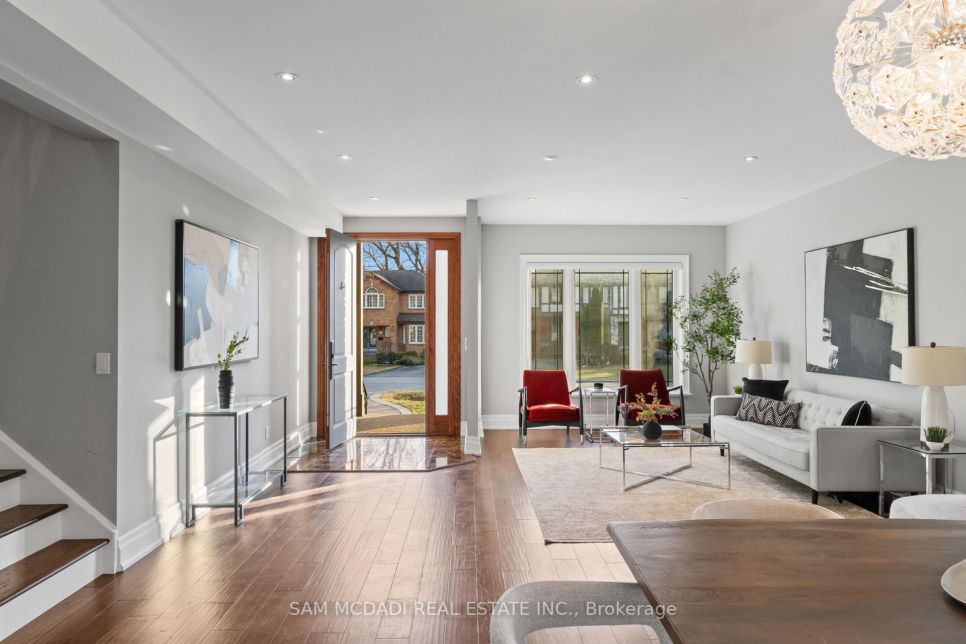 Photo 5 of 1487 Myron Drive, Mississauga, Lakeview — HOMEH