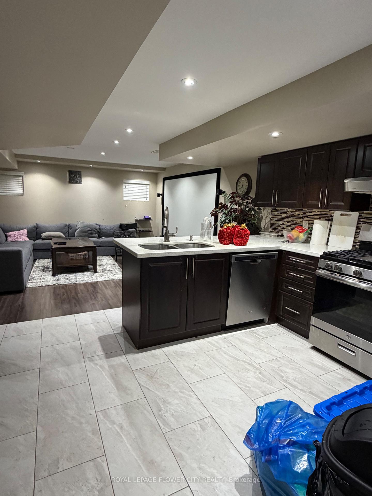 Photo 4 of 24 Speedwell Street, Brampton, Credit Valley — HOMEH