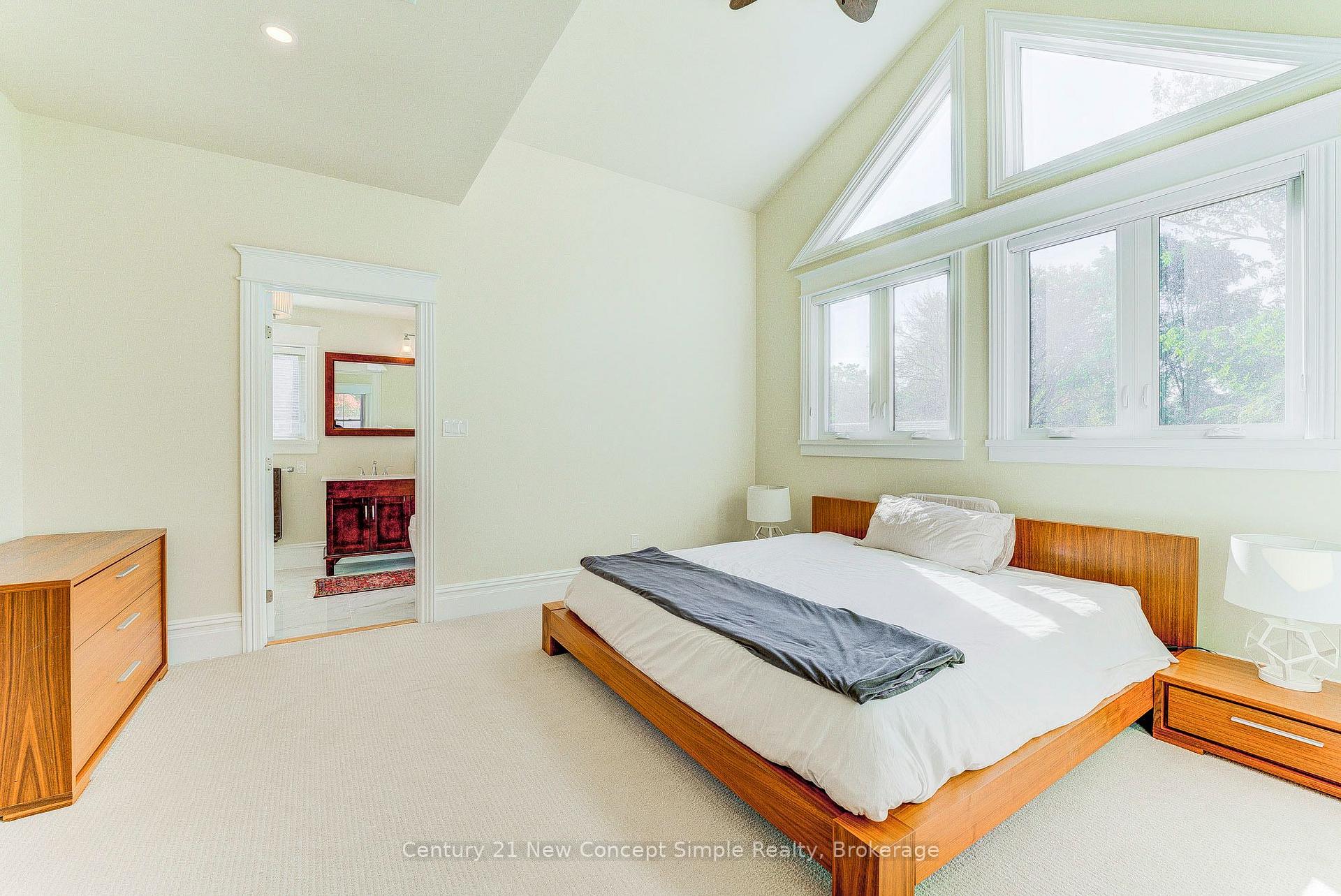 Photo 62 of 56 Machell Avenue, Aurora, Aurora Village — HOMEH