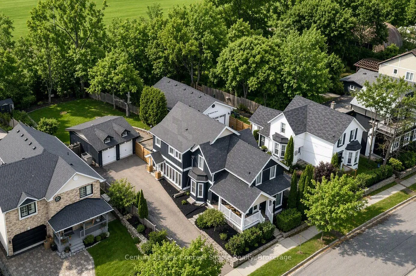 Photo 11 of 56 Machell Avenue, Aurora, Aurora Village — HOMEH