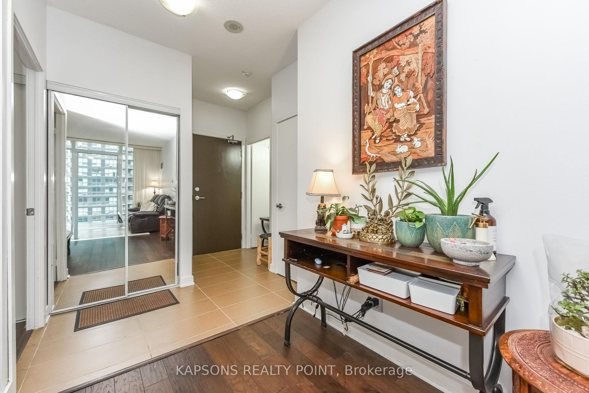 Photo 6 of Unit 2204, 4070 Confederation Parkway, Mississauga, City Centre — HOMEH