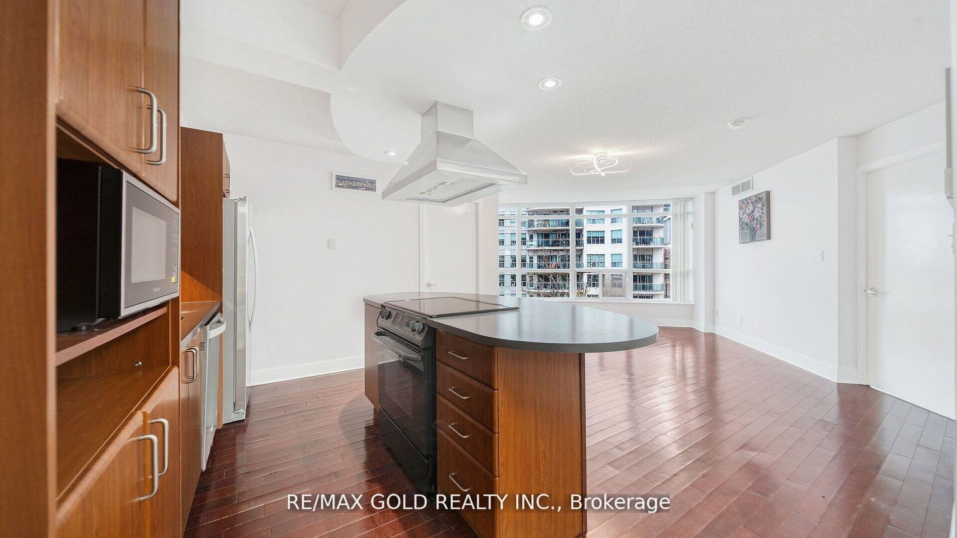 Photo 6 of Unit 509, 550 Queens Quay W, Toronto, Waterfront Communities — HOMEH