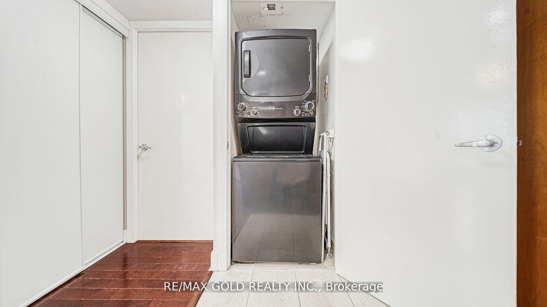 Photo 12 of Unit 509, 550 Queens Quay W, Toronto, Waterfront Communities — HOMEH